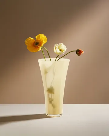 Vase Liliané 18 cm - Butter yellow - Cooee Design