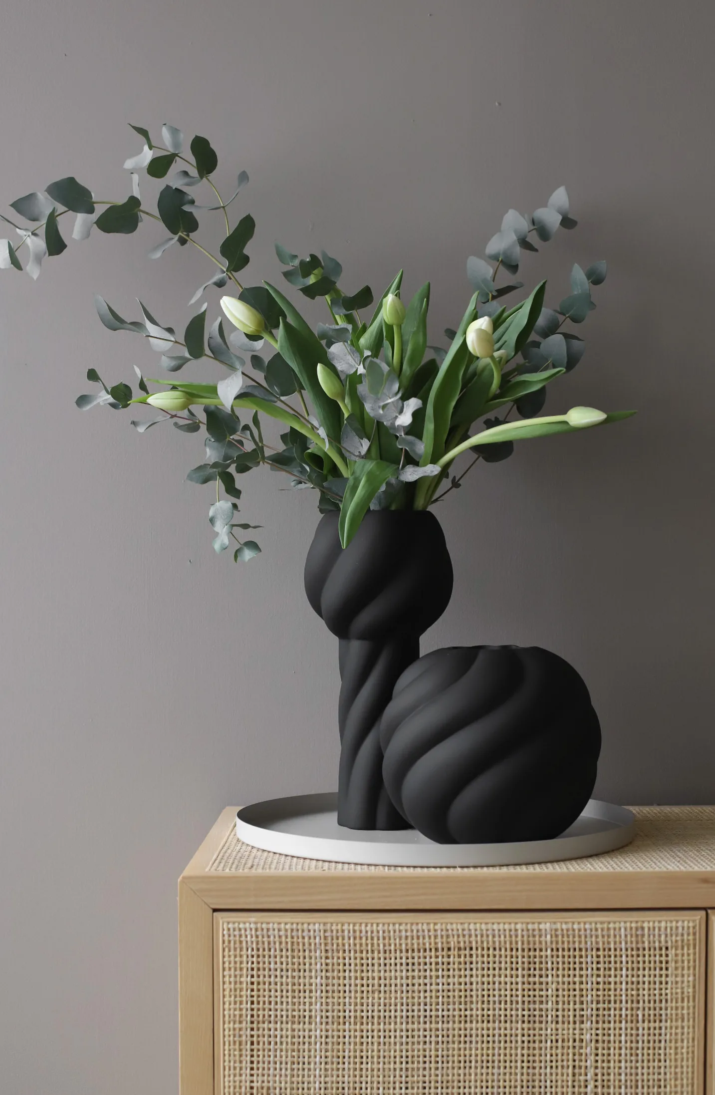 Vase Twist pillar 34 cm, Black Cooee Design