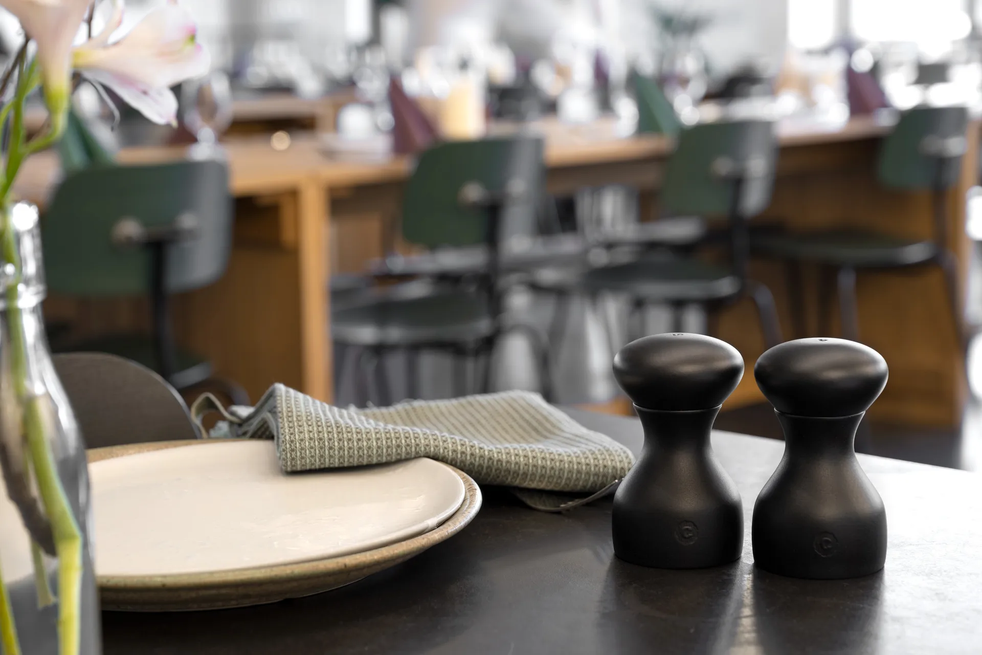 Set de moulin à sel et poivre Lyon, Black, 2 pièces Crushgrind