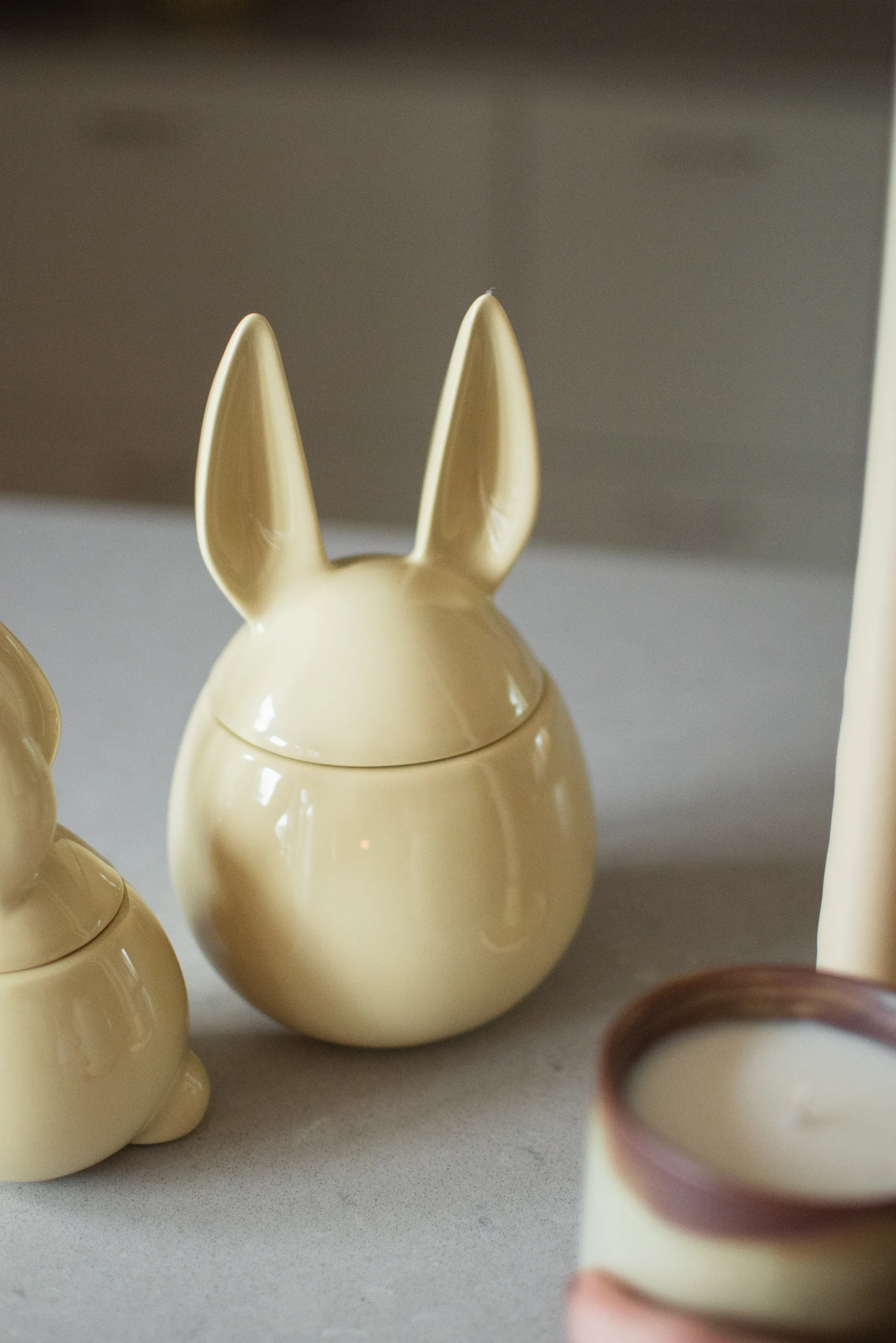 Bol DBKD Eating rabbit grand, Shiny yellow DBKD