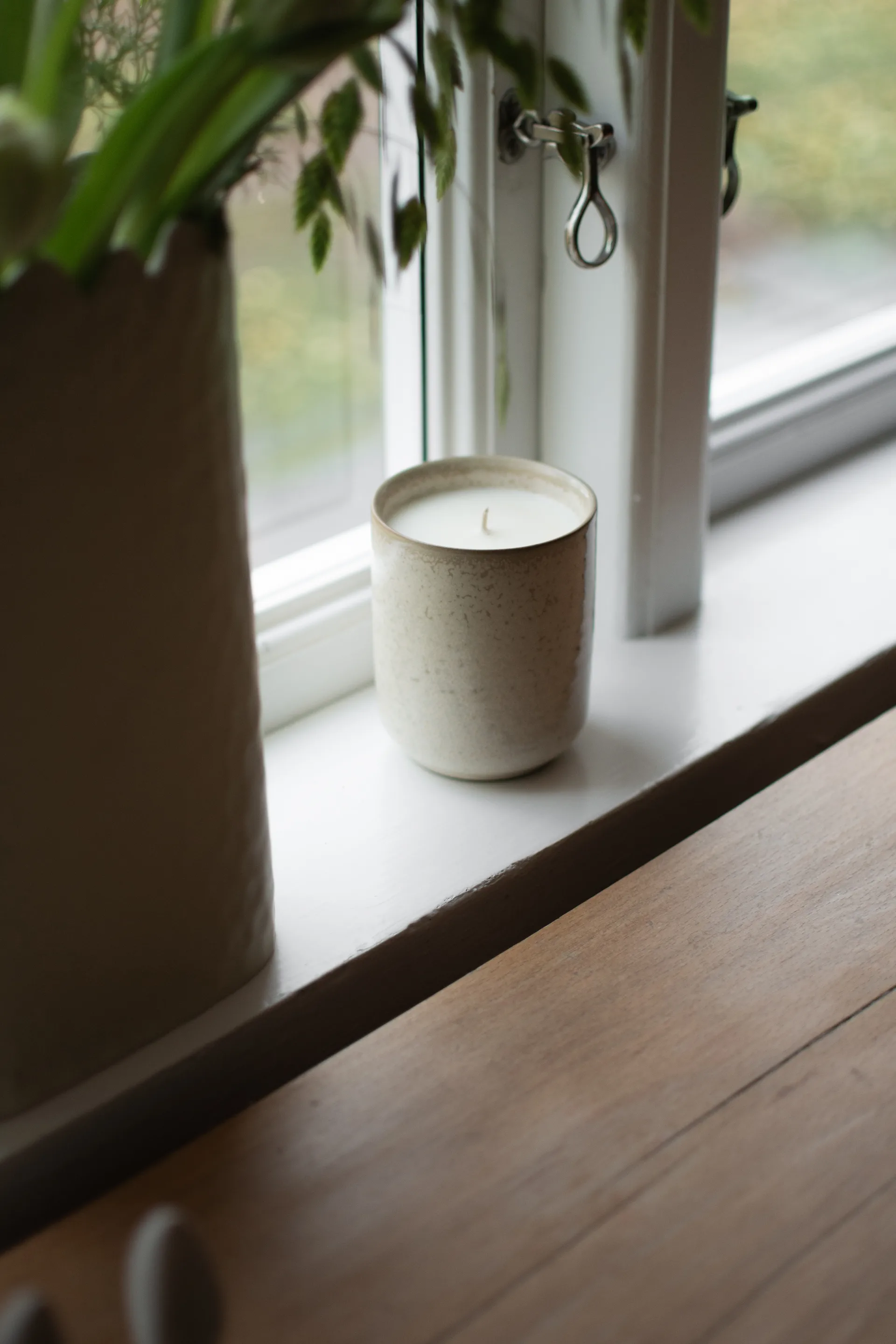 Bougie parfumée Burn 60 h, Crème brillant DBKD