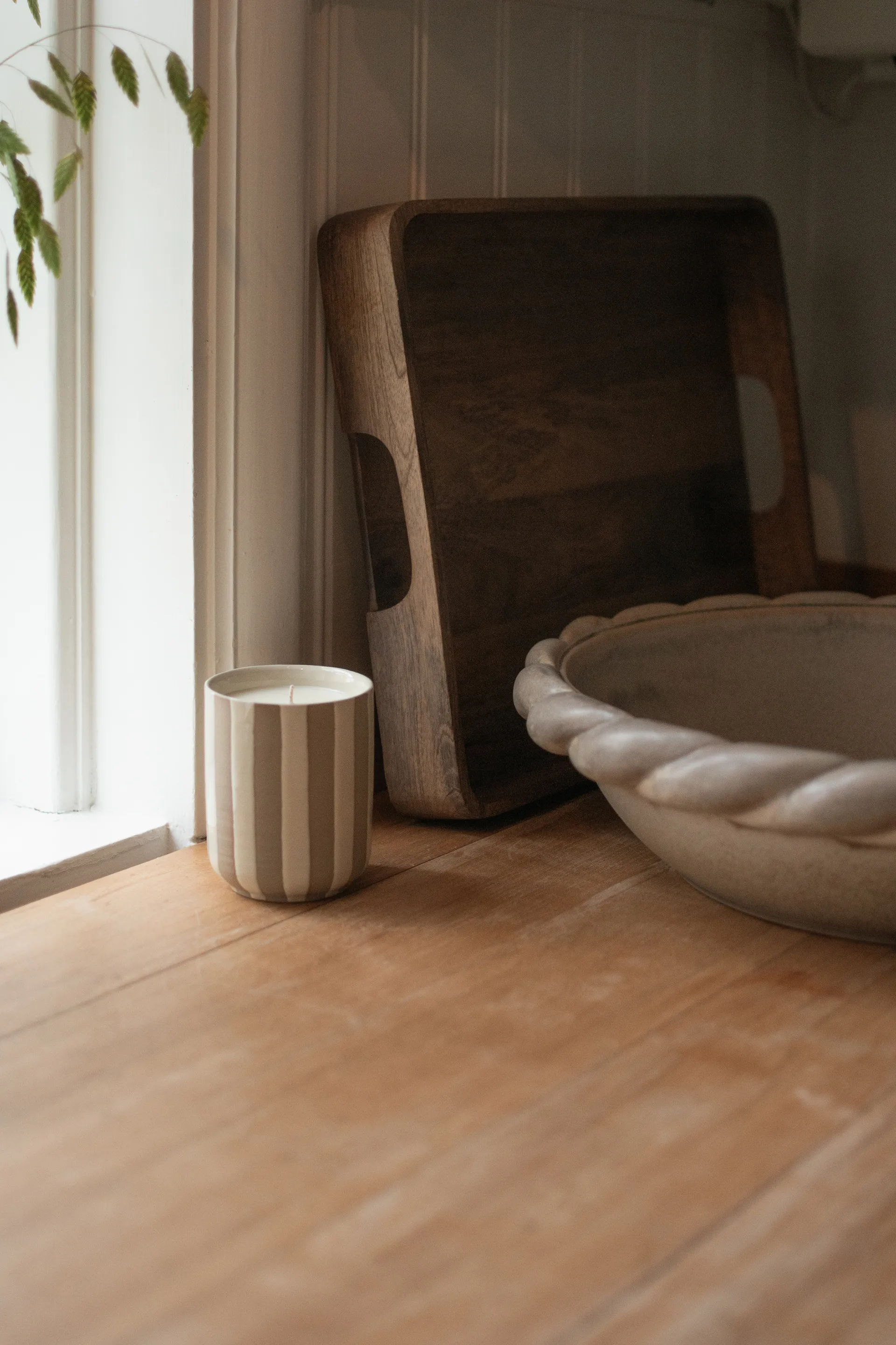 Bougie parfumée Burn 60 h, Rayures crème DBKD