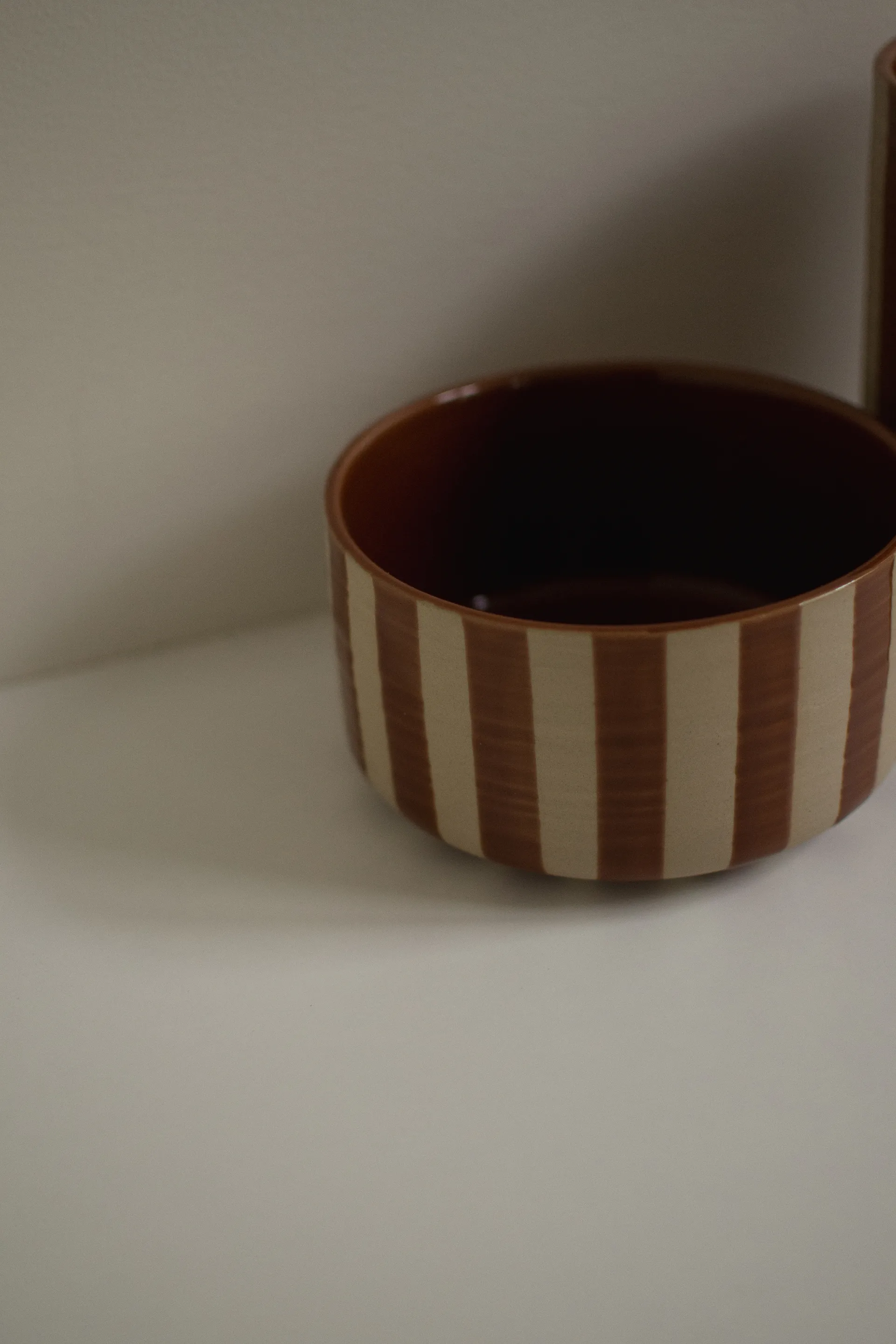 Coupe décorative Line Ø16 cm, Stripe nougat DBKD