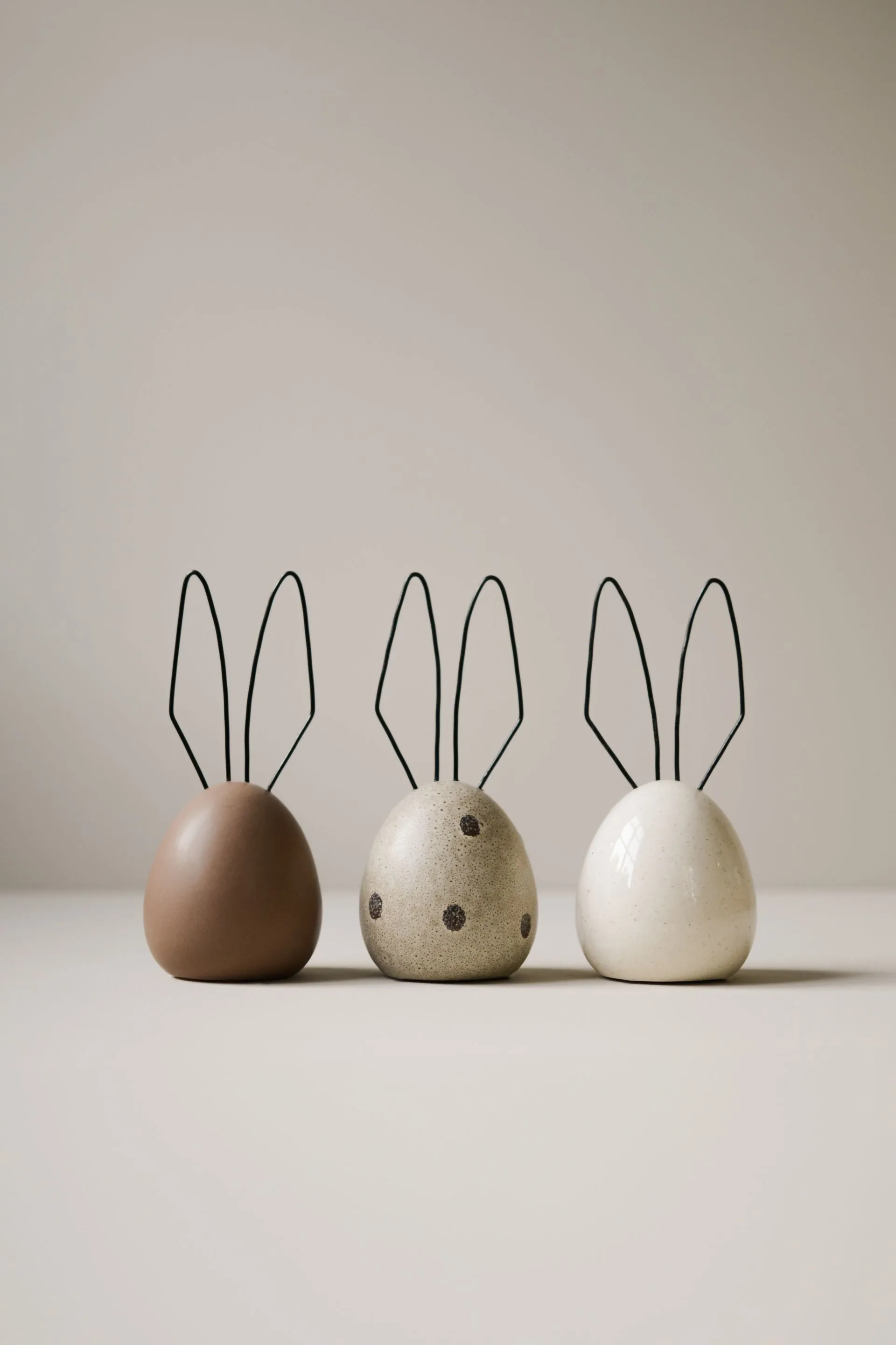 Décoration de Pâques Hare H18 cm, Nougat DBKD