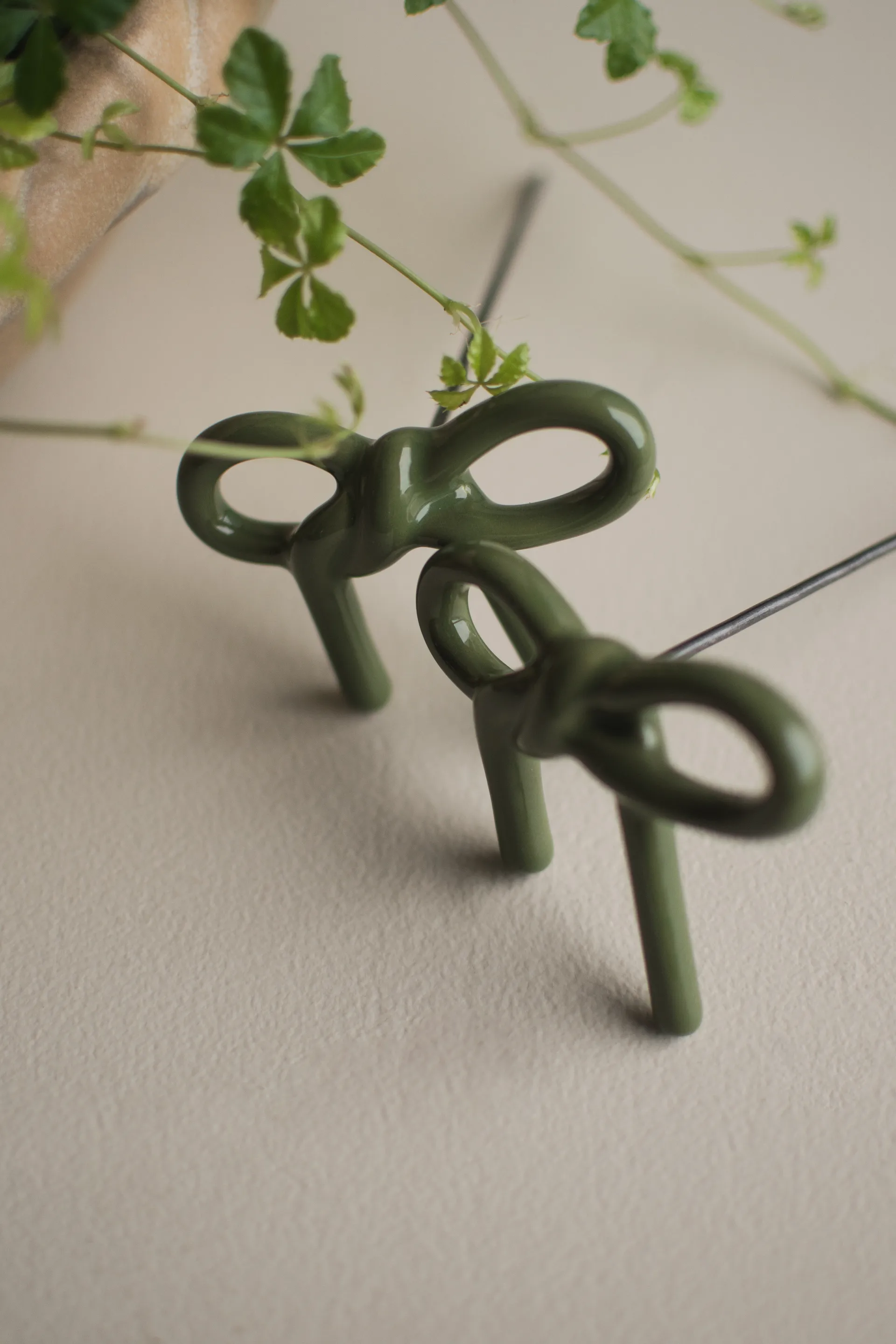 Décoration florale Bow, Shiny green DBKD