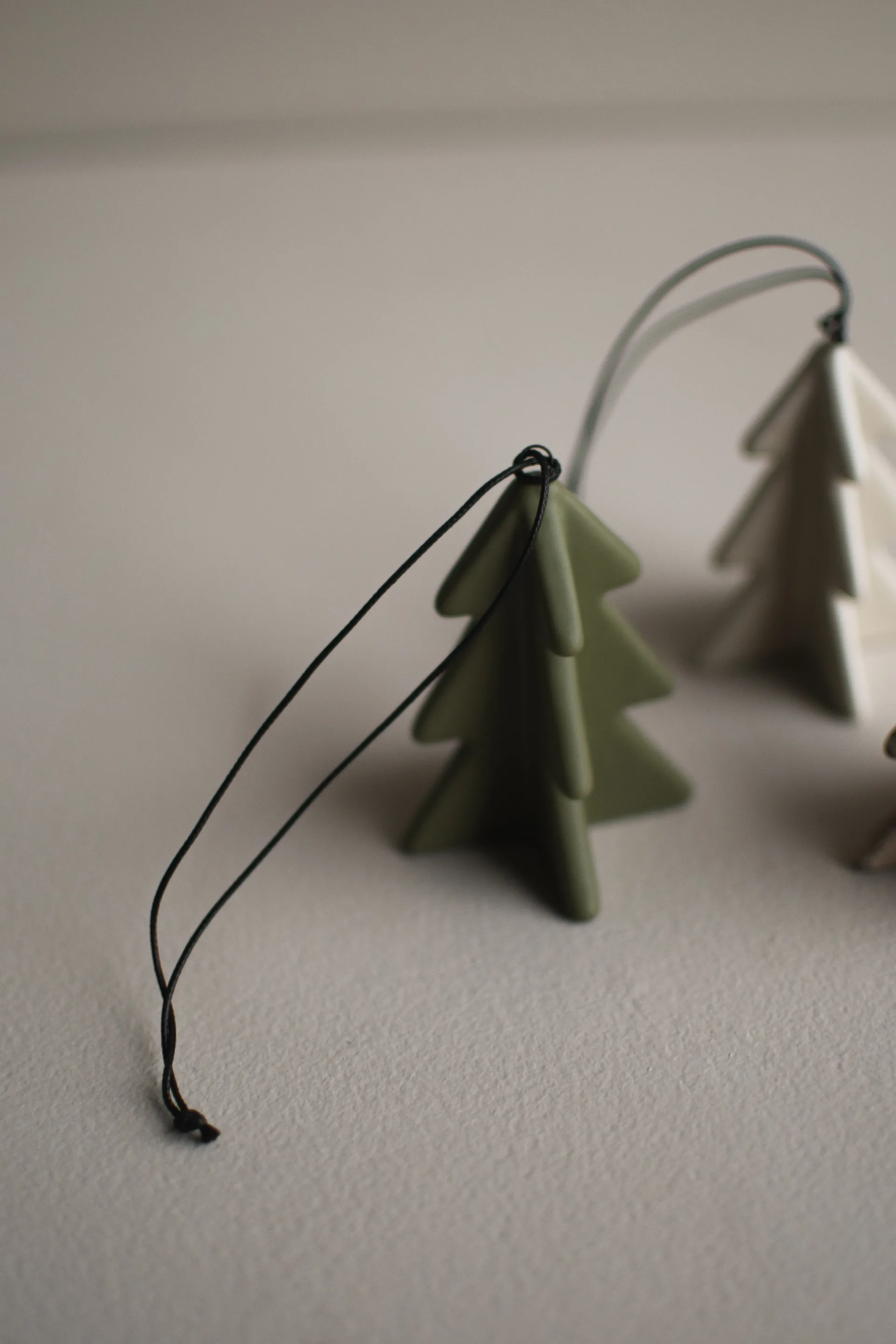 Décoration suspendue Hanging winter tree 7 cm, Green DBKD