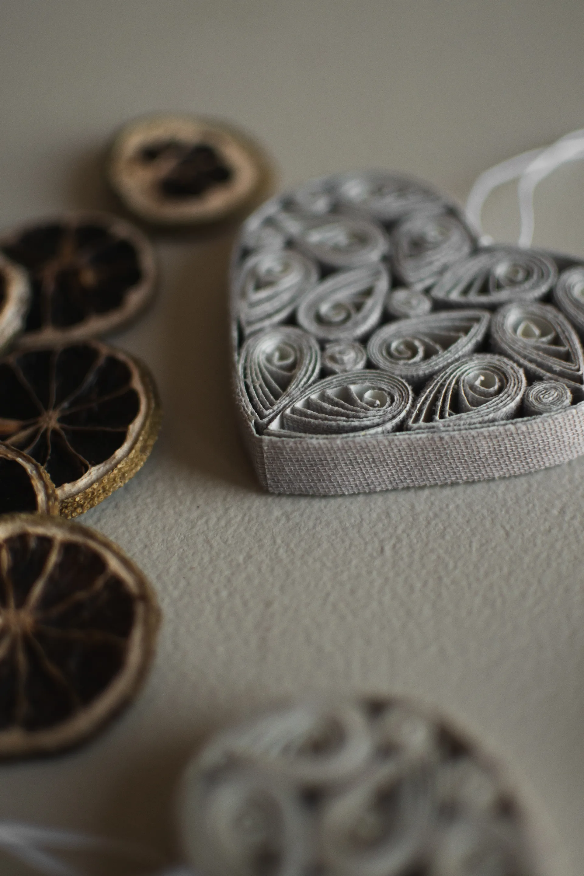 Décoration suspendue Paper heart 8 cm, Mole DBKD