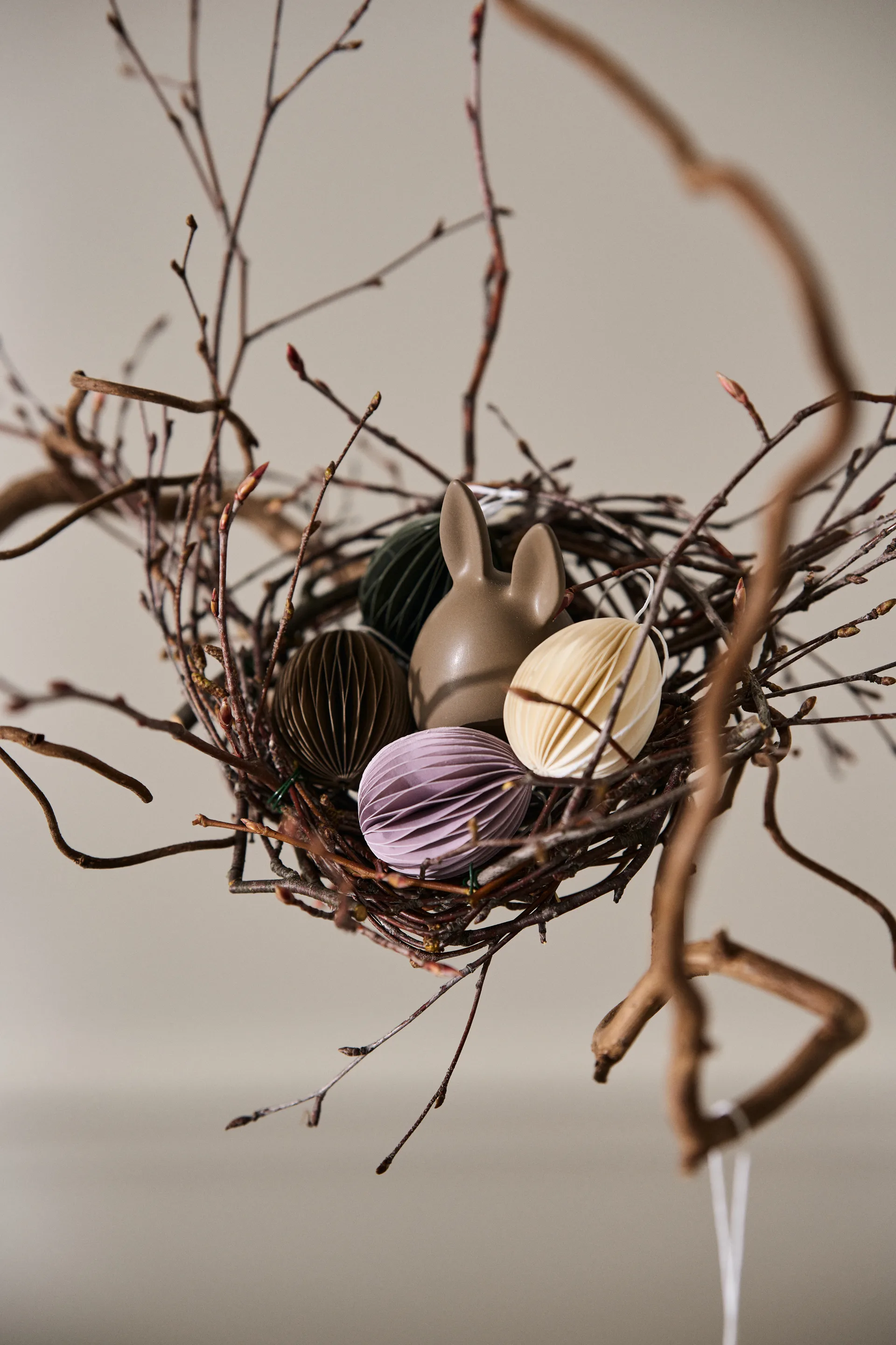 Pendentif de Pâques Ovoid papier small 4 cm, White DBKD