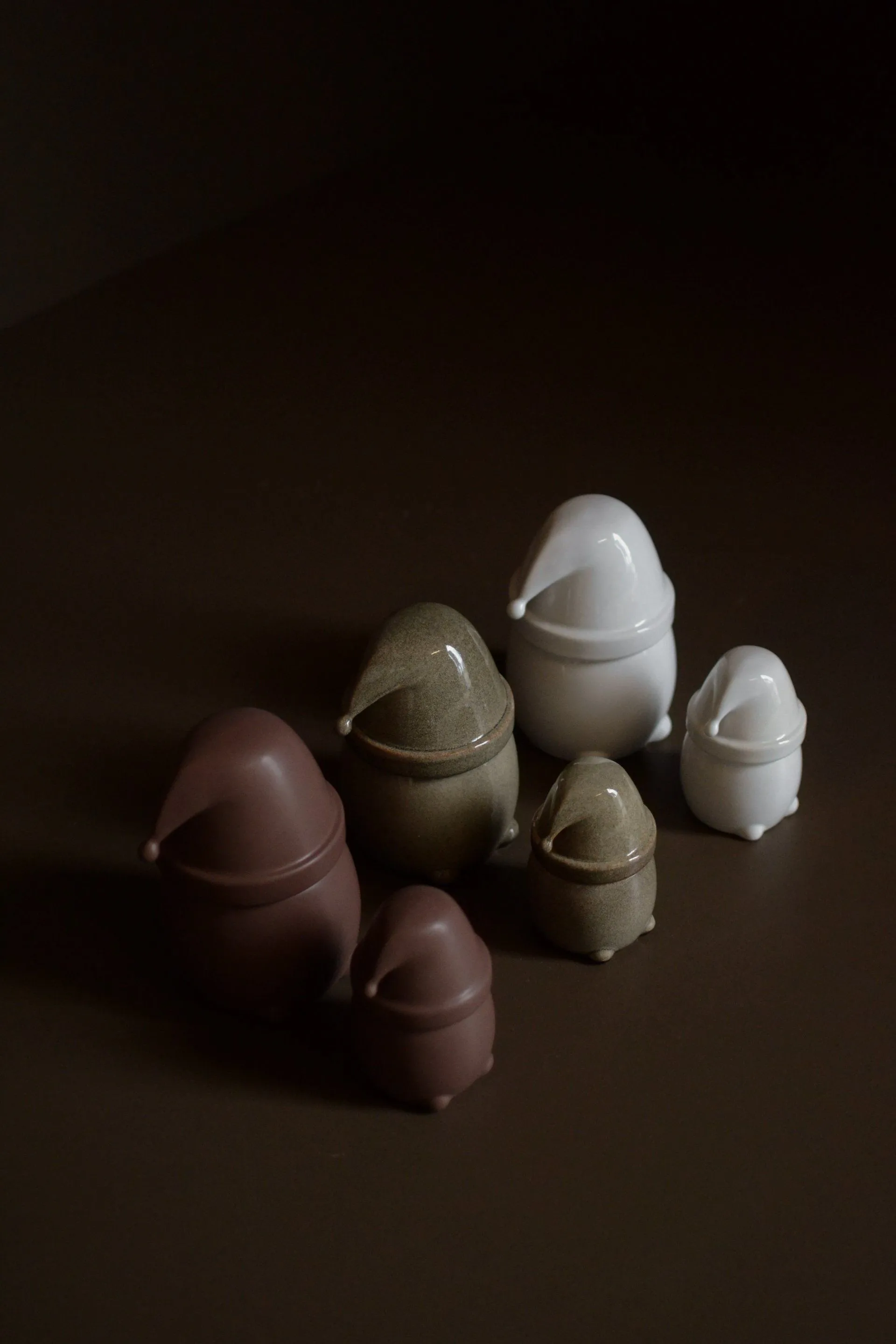 Pot avec couvercle Eating Santa Petit, Maroon DBKD