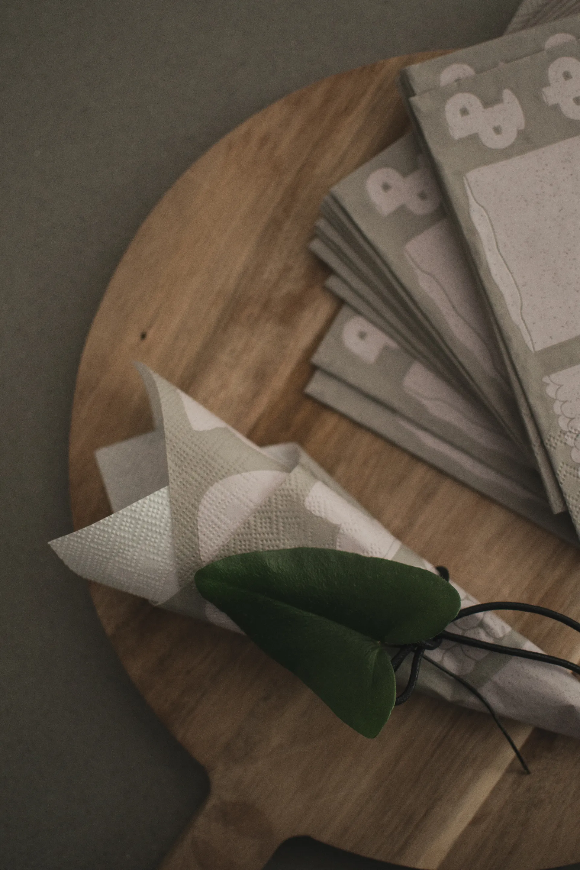 Serviette en papier Illustration 33x33 cm Lot de 20, Beige DBKD