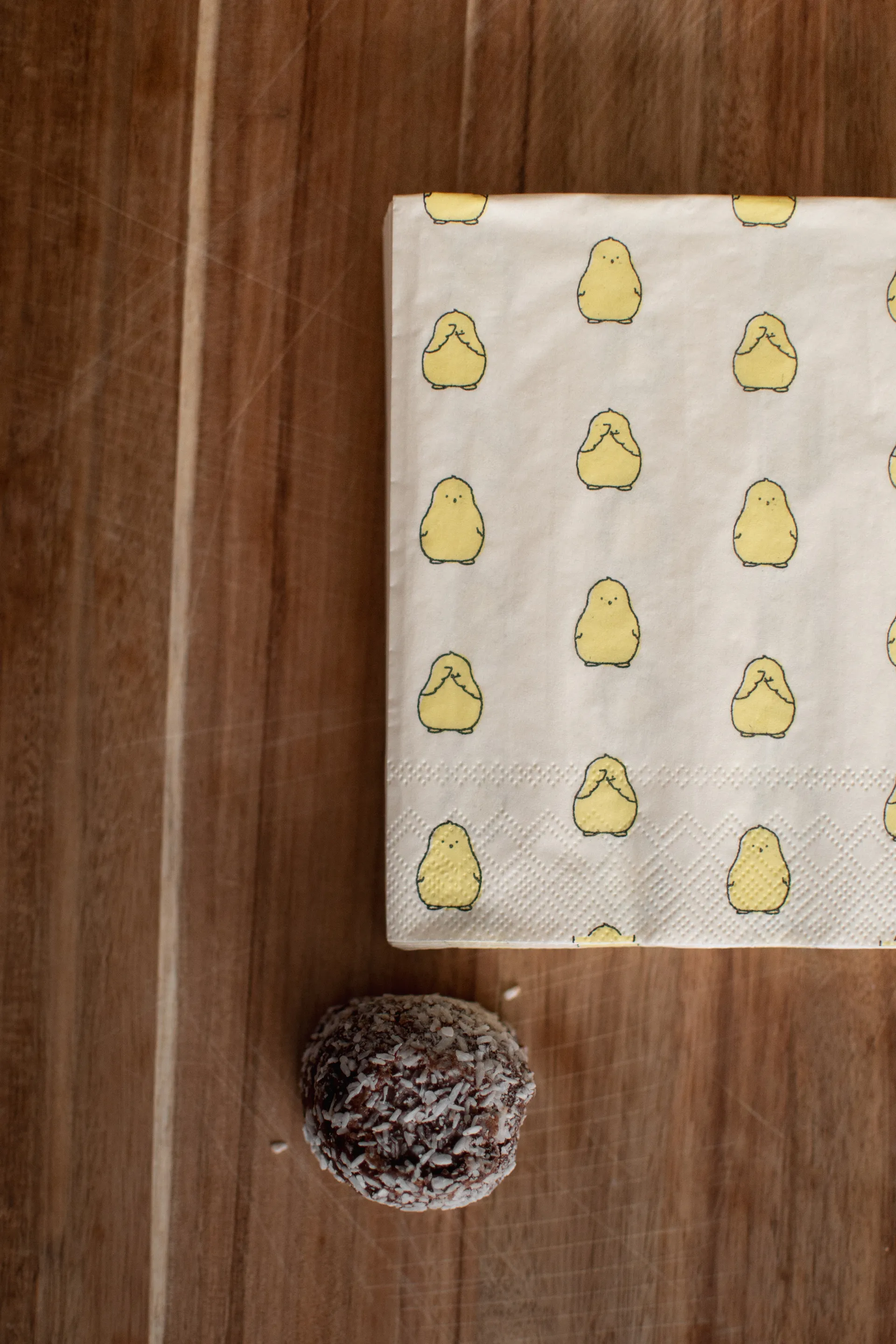 Serviettes en papier Chubby Chicken 20 pièces, Yellow, 33x33 cm DBKD