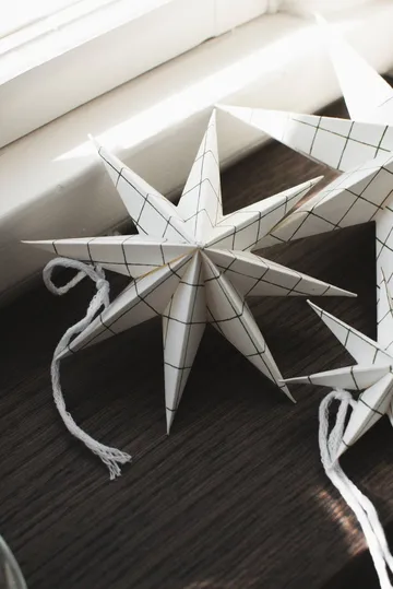 Suspension décorative Paper winter star - Square white, moyen, Ø14 cm - DBKD