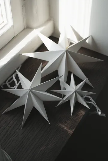 Suspension décorative Paper winter star - White, moyen, Ø14 cm - DBKD