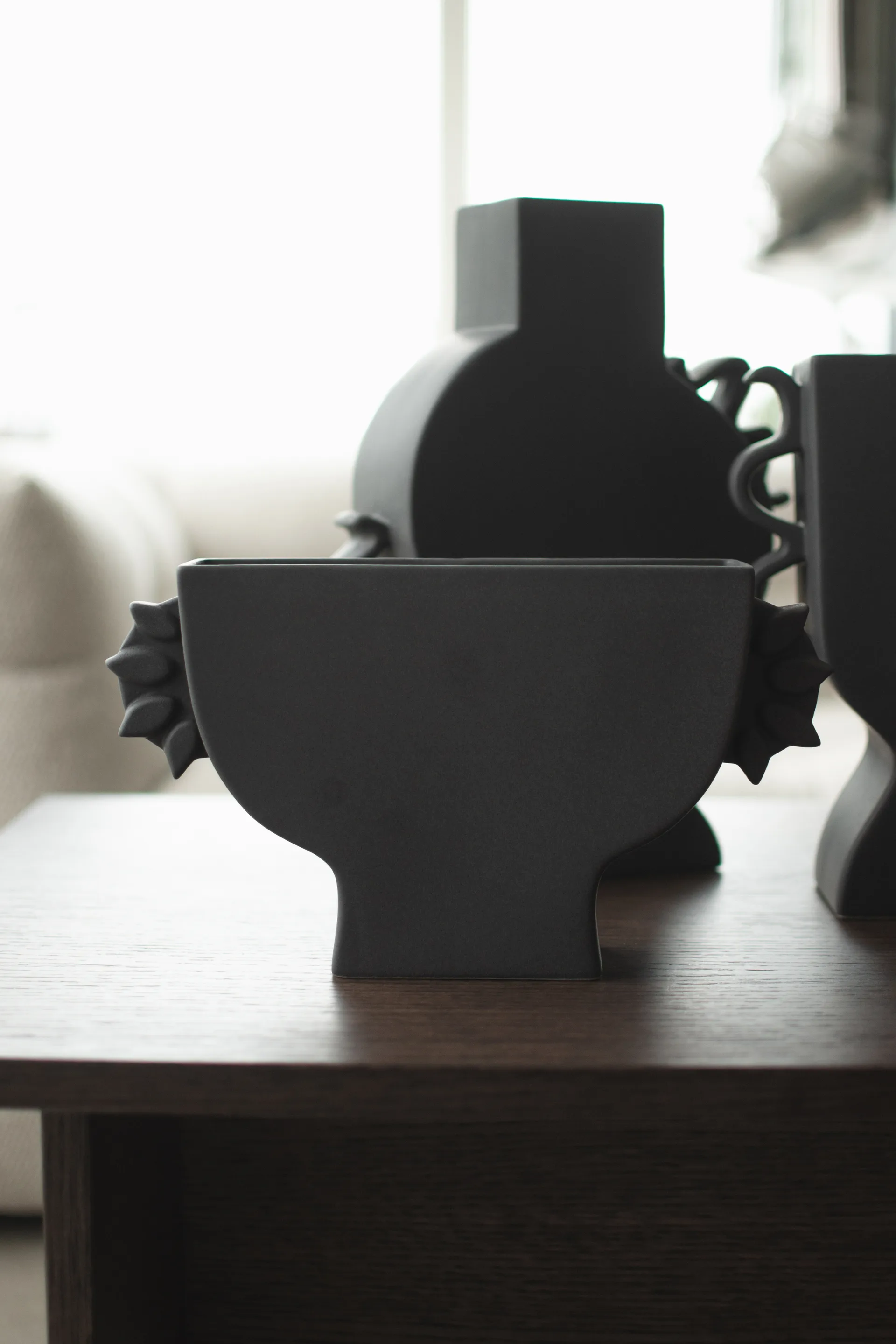 Vase plat 16 cm, Black DBKD