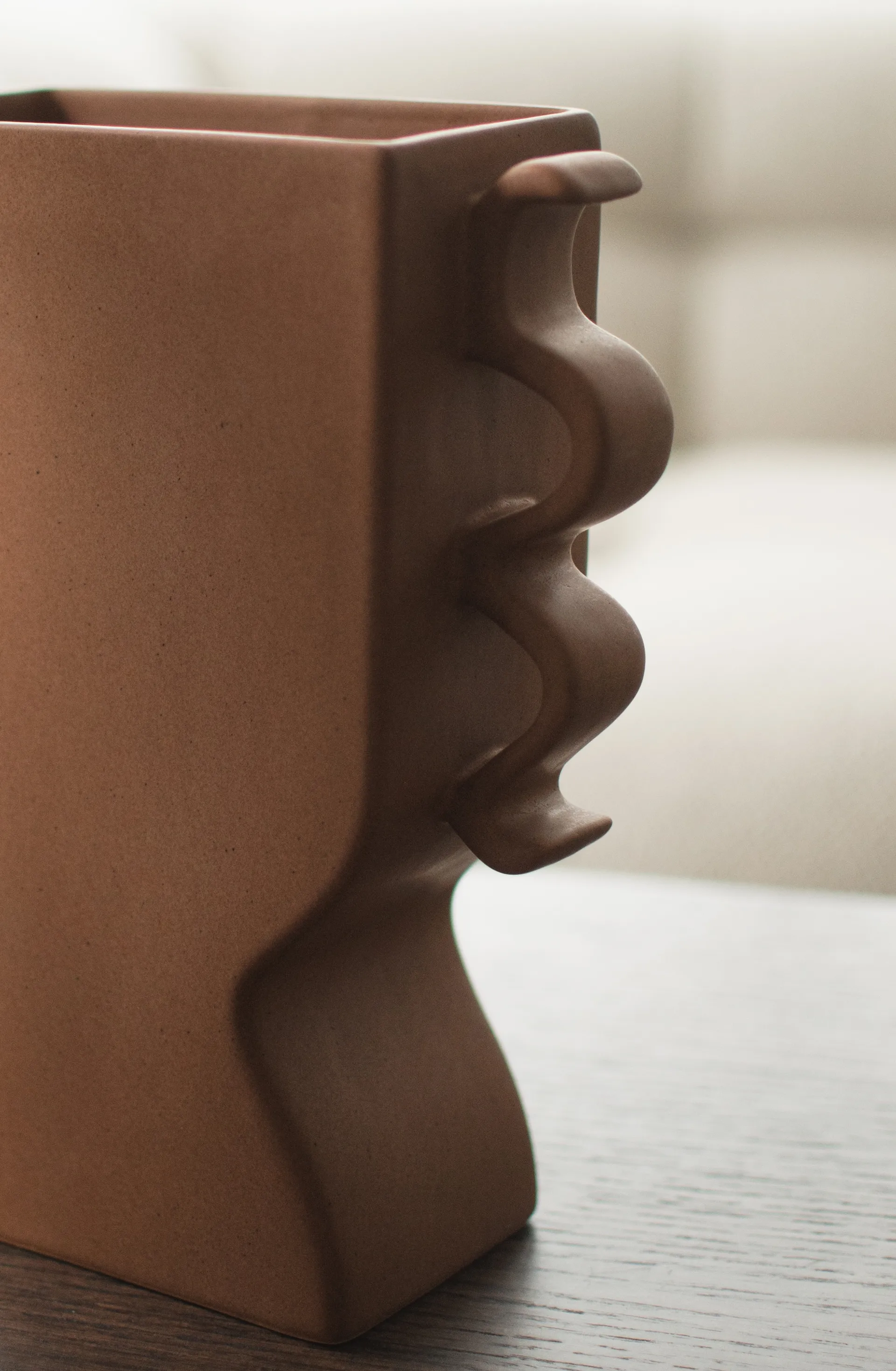 Vase plat 33 cm, Brown DBKD