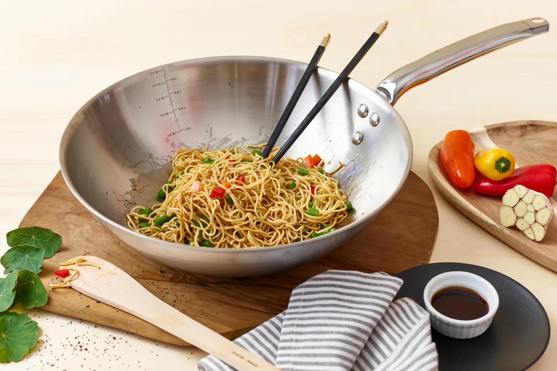 Wok Alchimy en acier inoxydable, Ø32 cm De Buyer