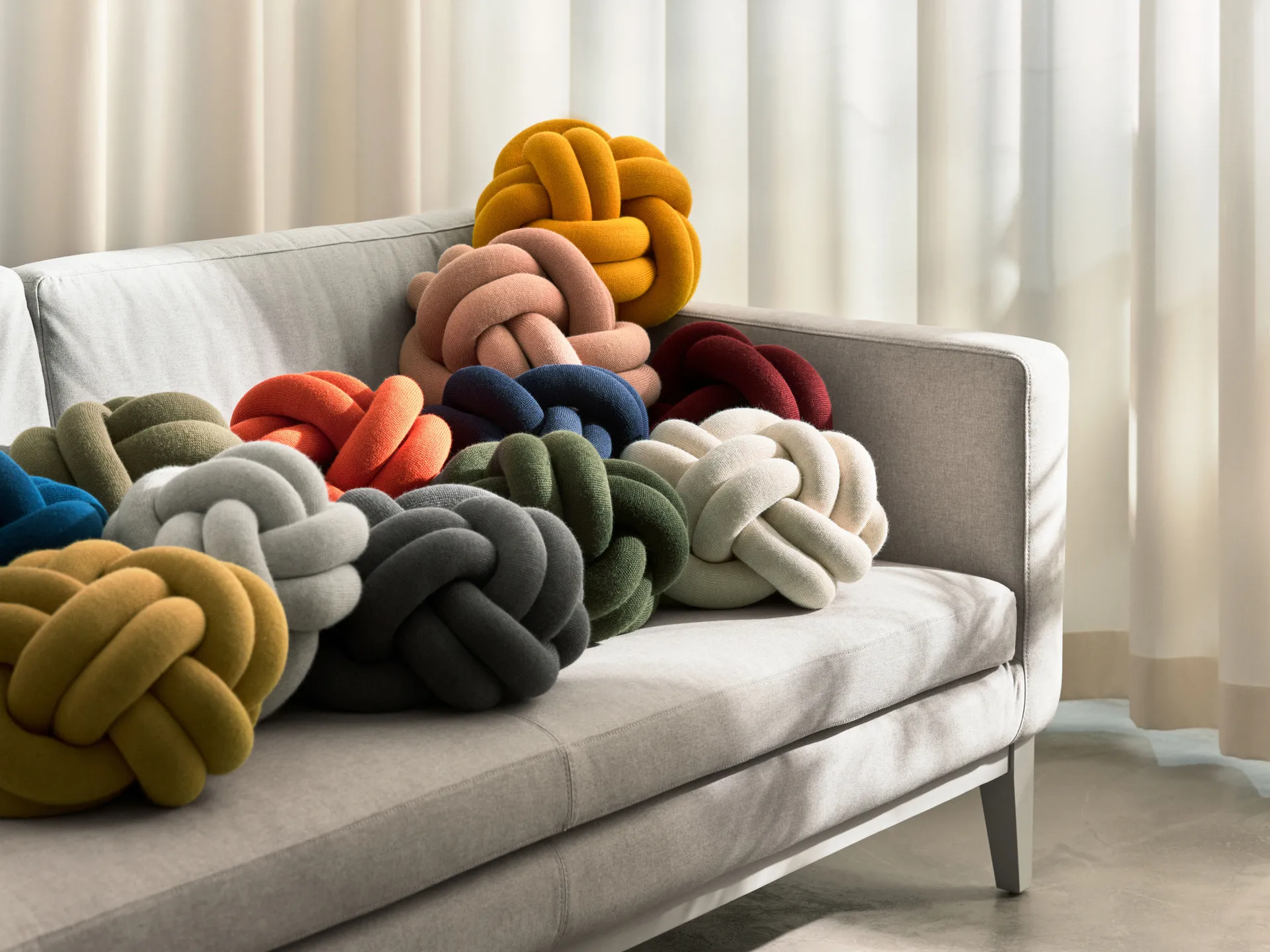 Coussin Knot, gris Design House Stockholm
