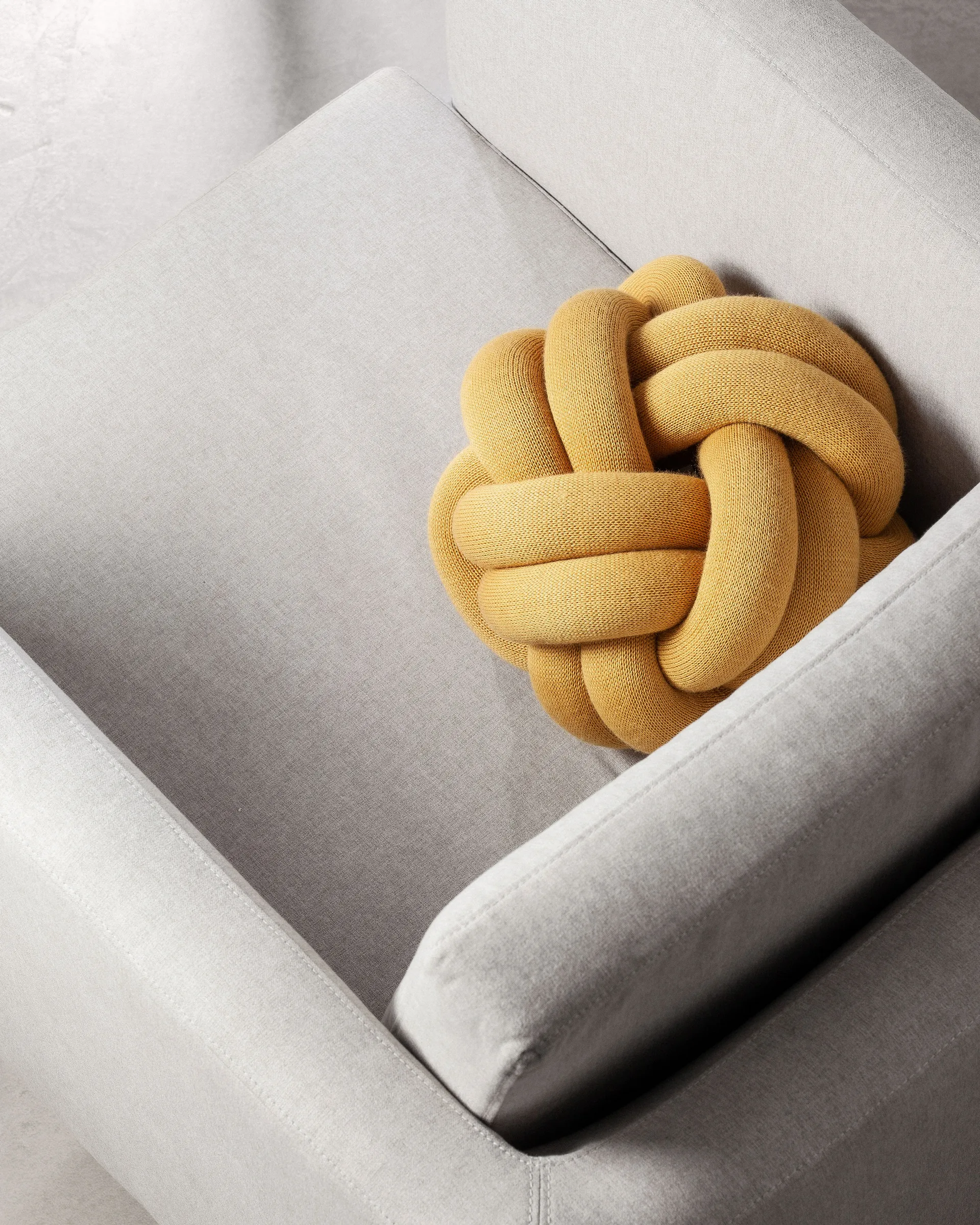 Coussin Knot, jaune Design House Stockholm
