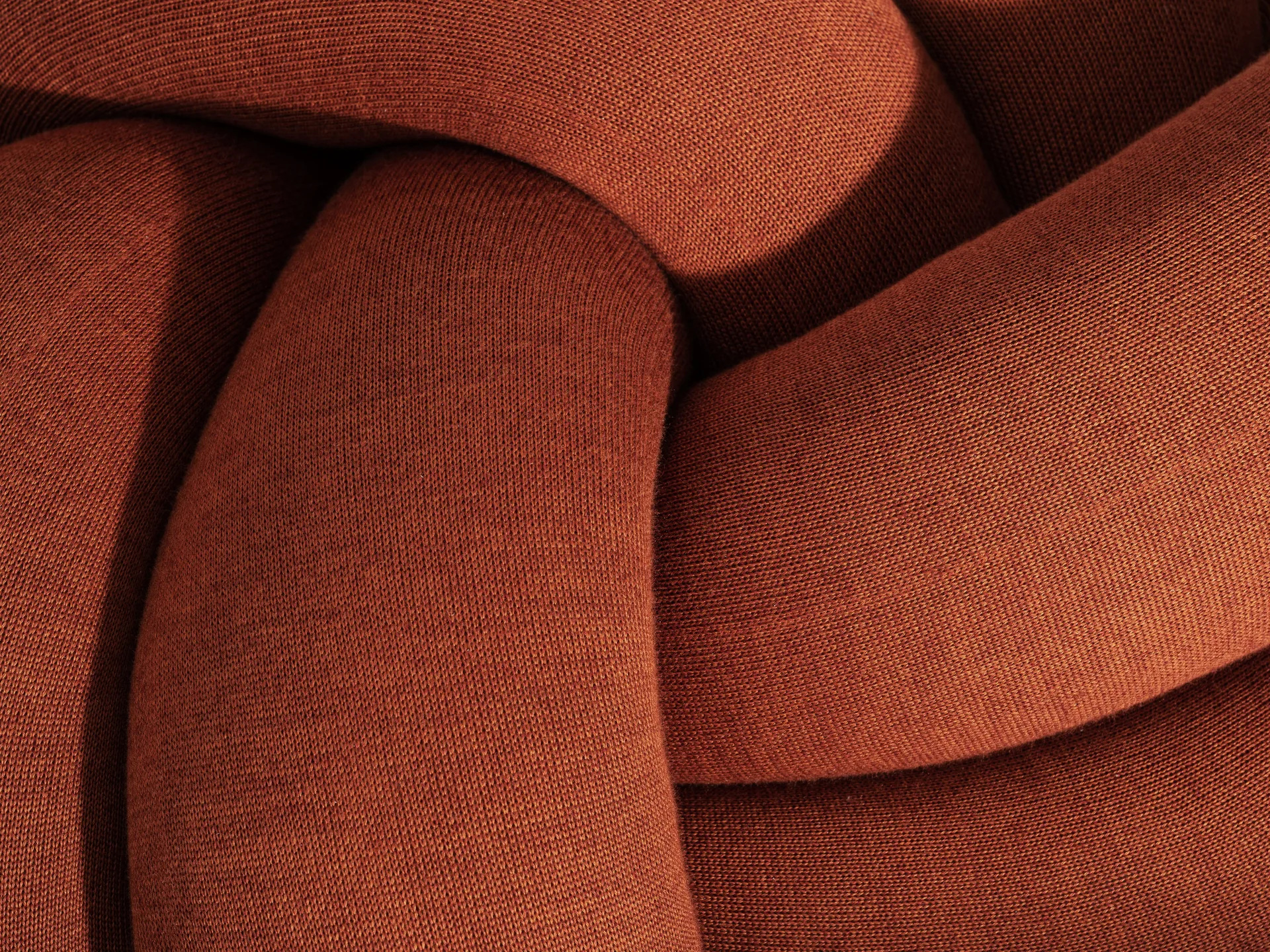 Coussin Knot XL, Ochre Design House Stockholm