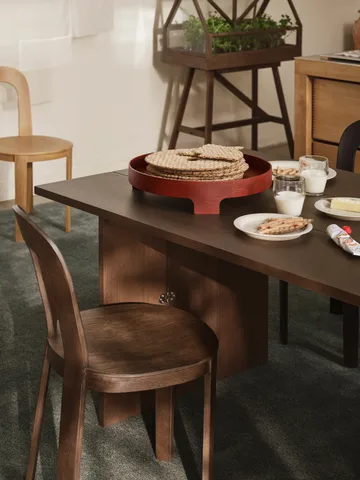 Plateau Bridge - Red, Ø42 cm - Design House Stockholm