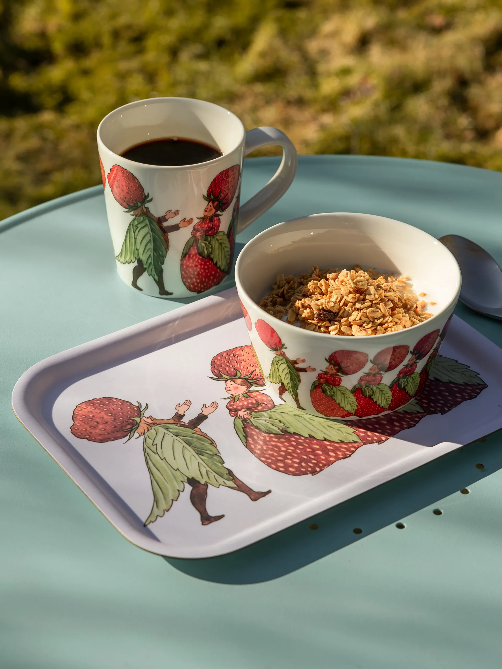 Plateau The Strawberry Family 20x27 cm, White Design House Stockholm