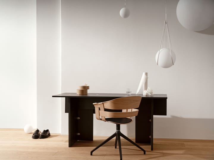 Support noir Kosmos, moyen Design House Stockholm