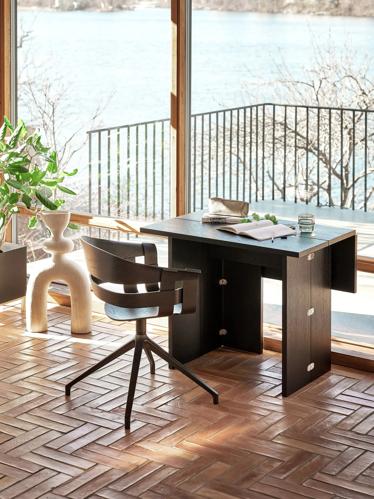 Table Flip, Noir 90 cm Design House Stockholm