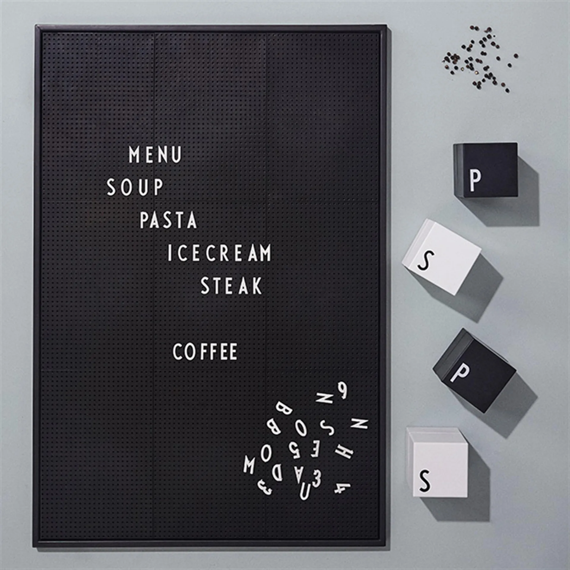 Boîte de lettres Design Letters, lettres blanches Design Letters