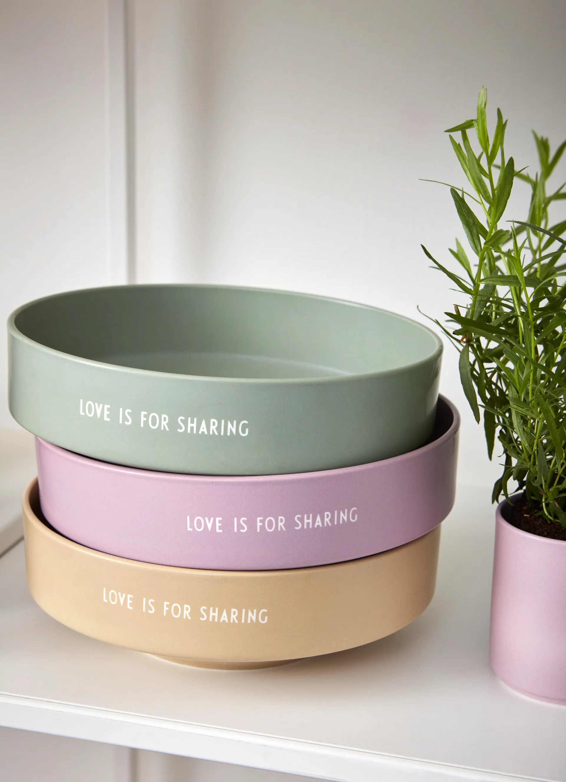 Bol favori Design Letters large Ø22 cm, Lavender Design Letters