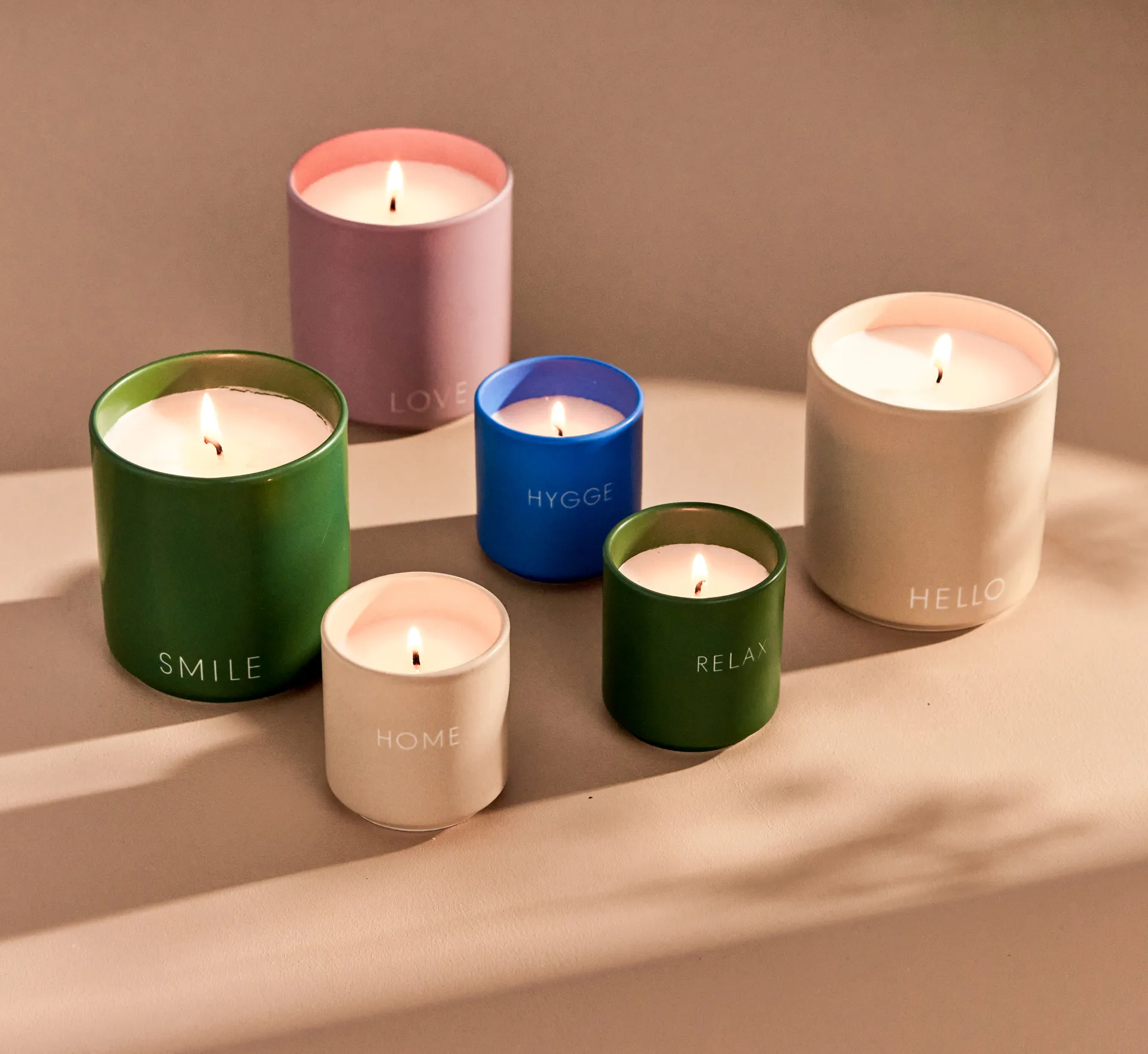 Bougie parfumée Design Letters Ø8 cm, Smile-grass green Design Letters