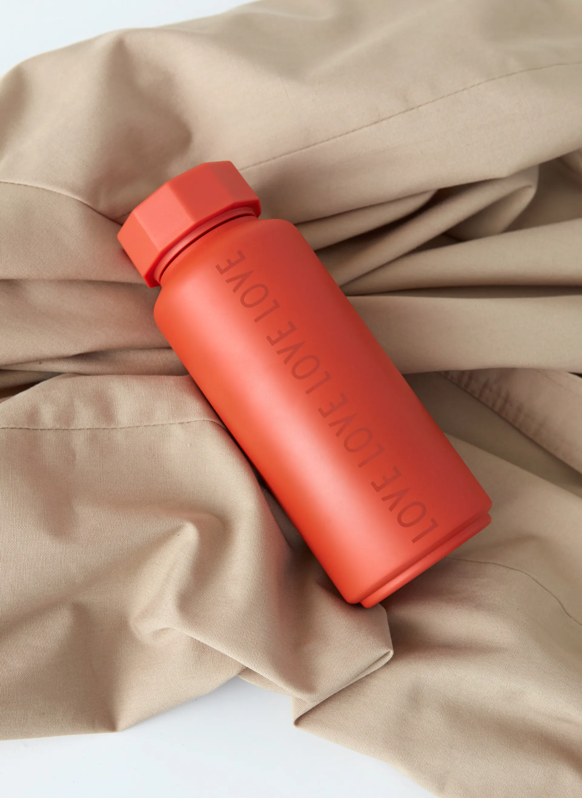 Bouteille isotherme Design Letters édition speciale, Terracotta Design Letters