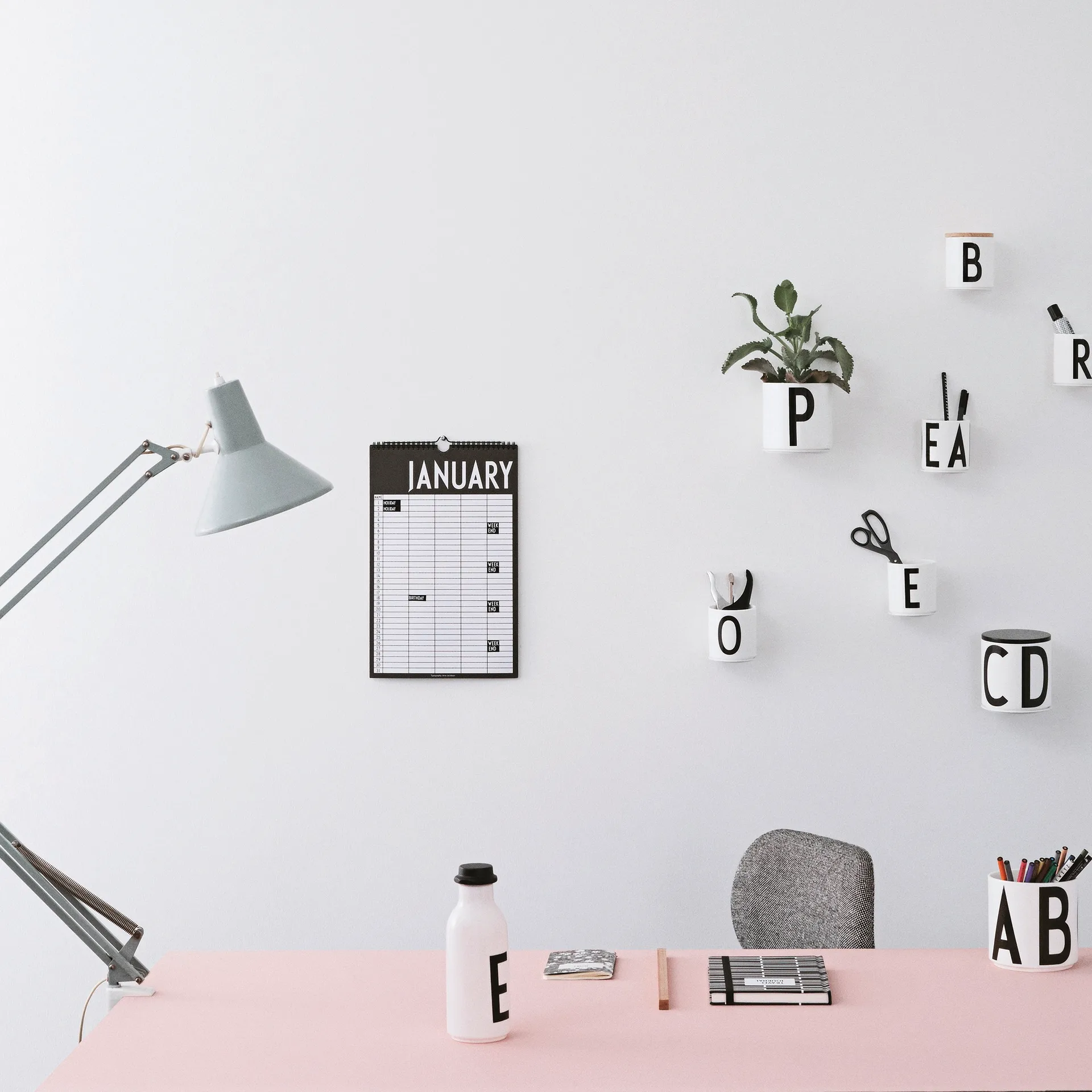 Calendrier mensuel Design Letters, Black Design Letters
