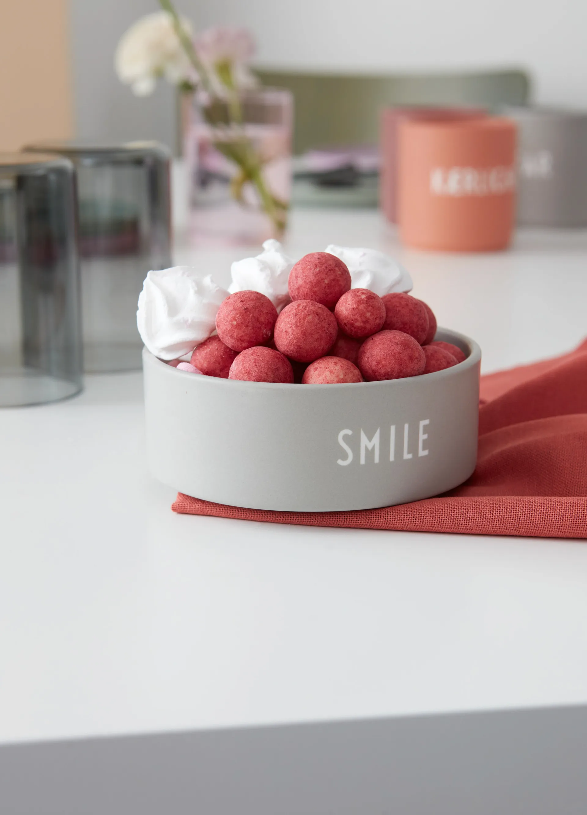 Design Letters snack-kulho Ø12 cm, Smile-grey Design Letters