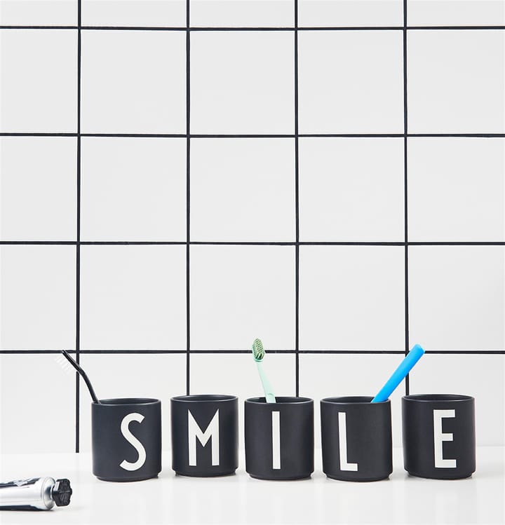 Mug Design Letters noir, L Design Letters