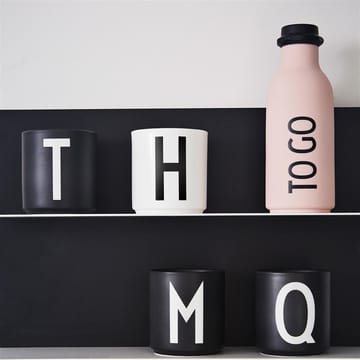 Mug Design Letters noir - O - Design Letters