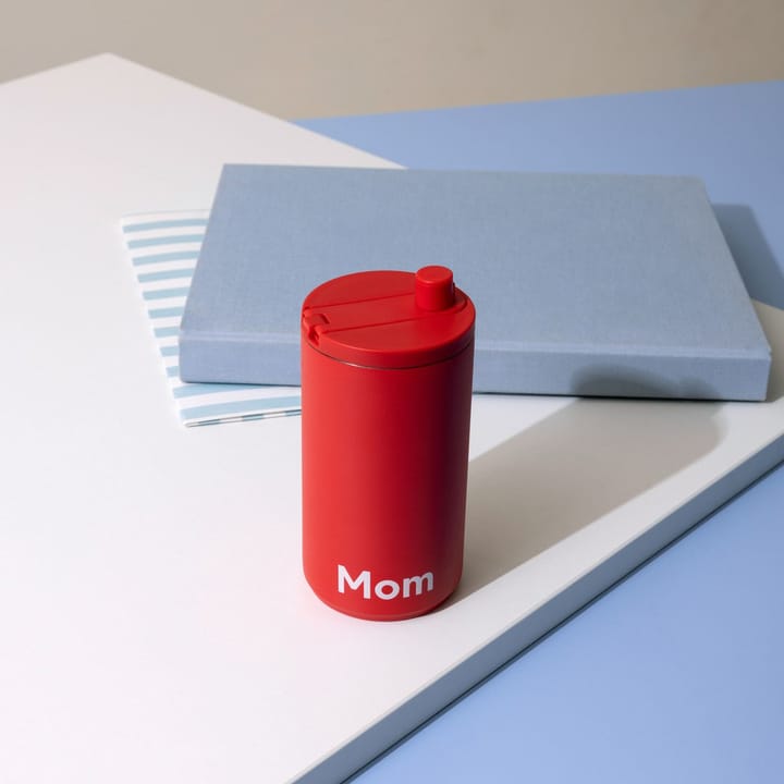 Mugg à emporter 35 cl Design Letters, Mom-Coral Design Letters