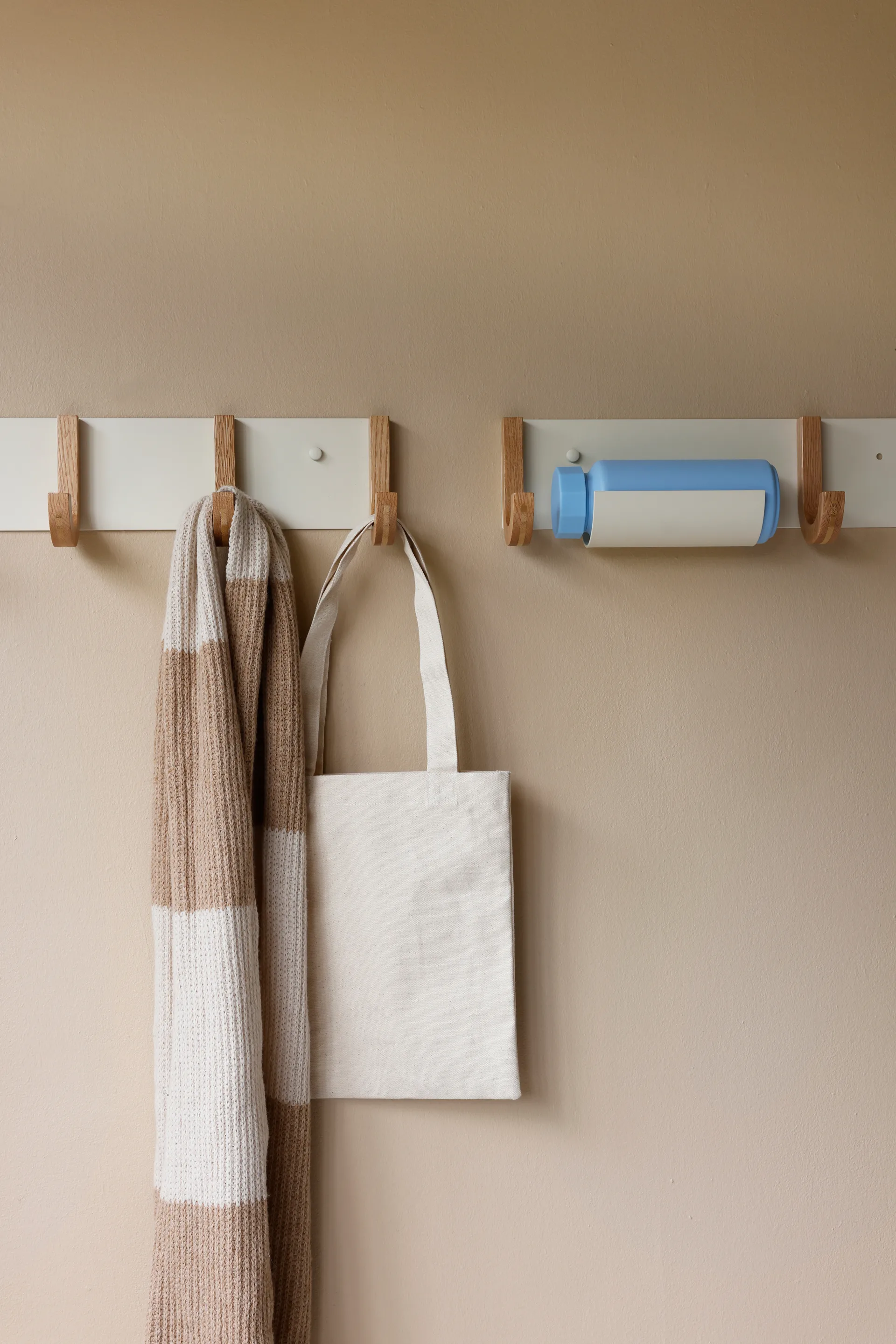 Portemanteau Jay 4 crochets, Creamweiss-ek Design Letters