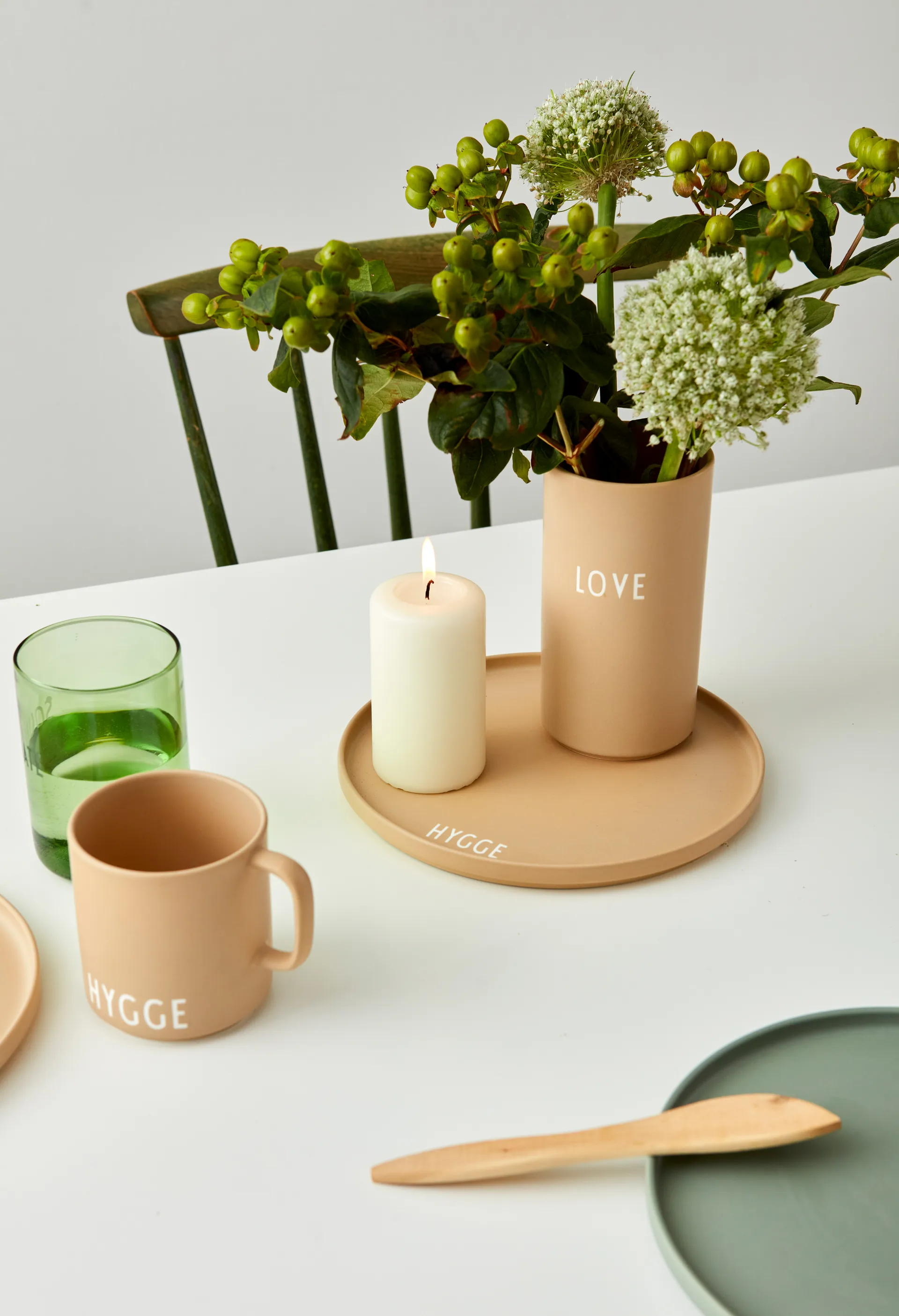 Tasse Design Letters avec poignée 25 cl, Hygge Design Letters