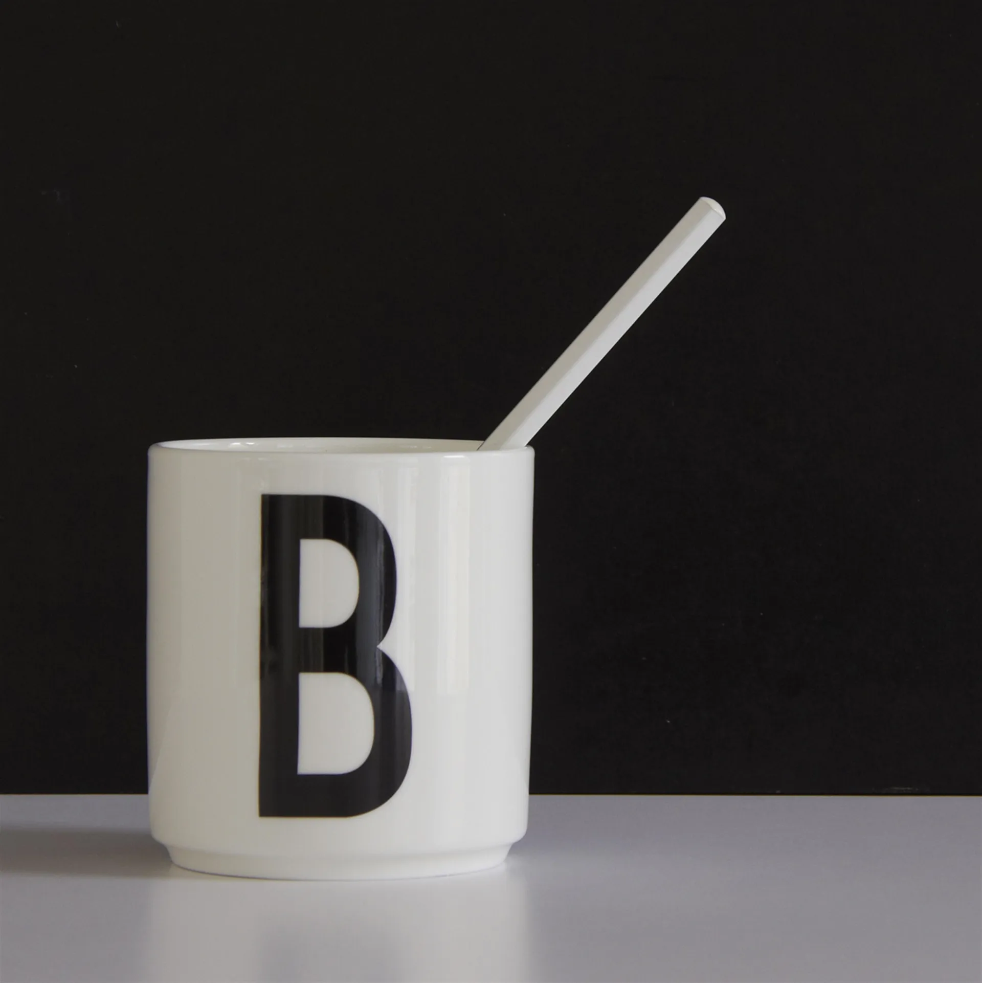 Tasse Design Letters, B Design Letters