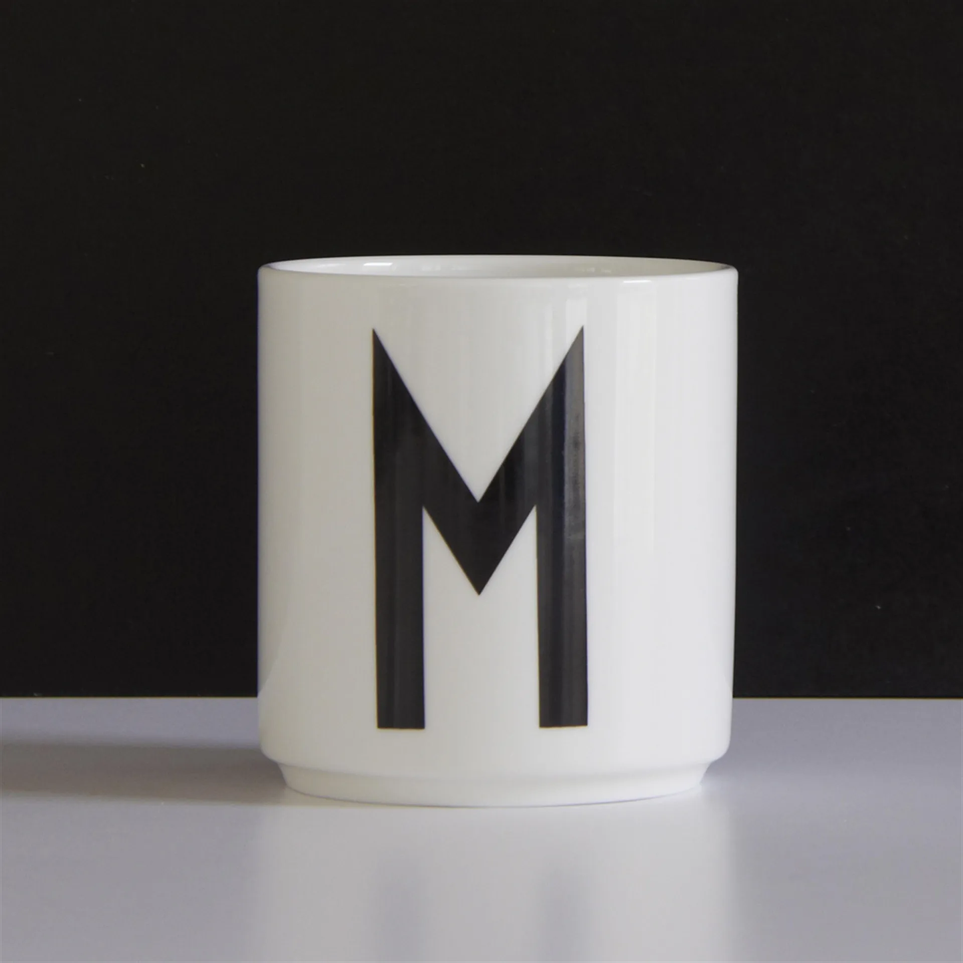 Tasse Design Letters, M Design Letters