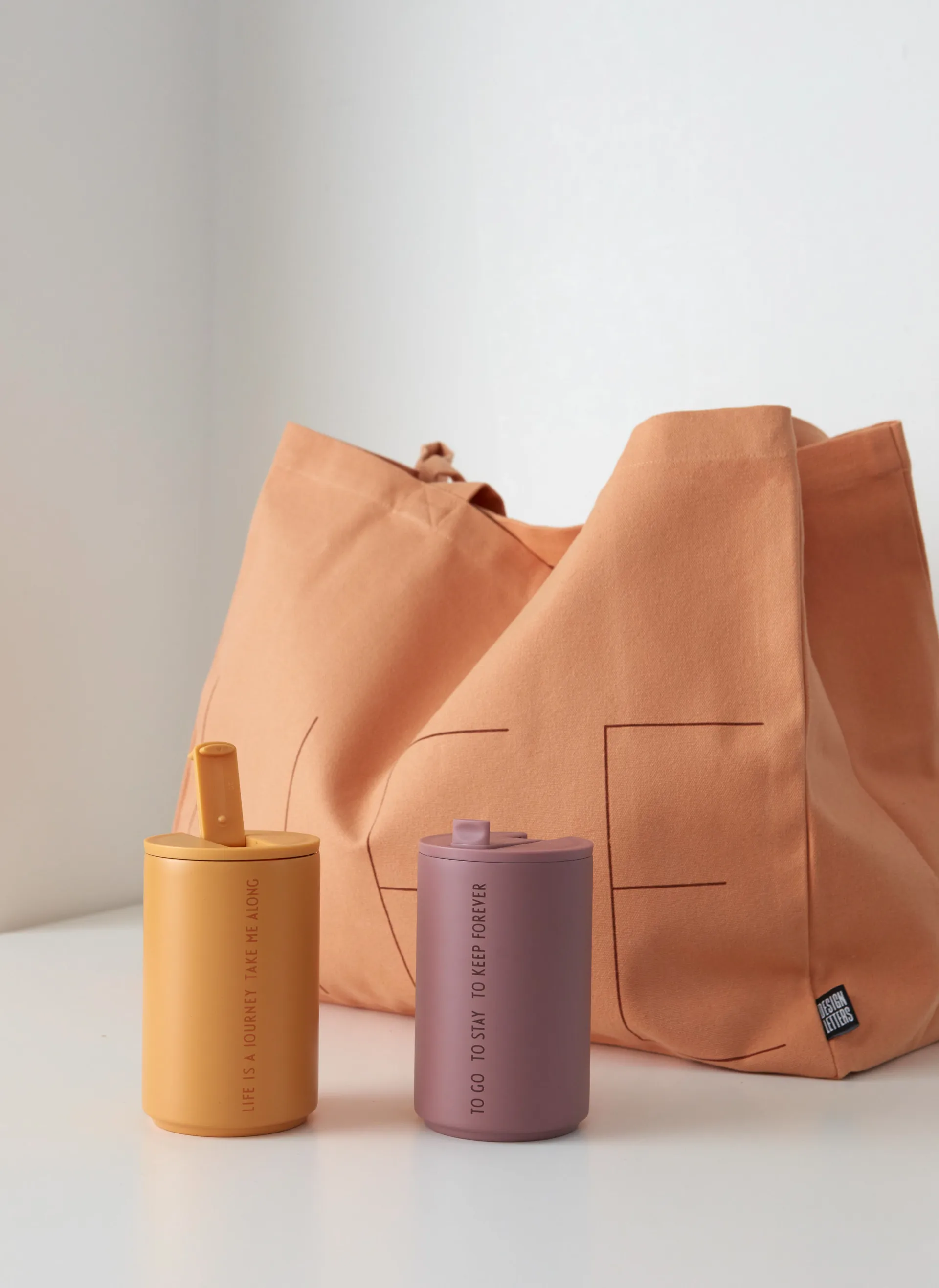 Tasse isotherme Design Letters, To Go (ash rose) Design Letters