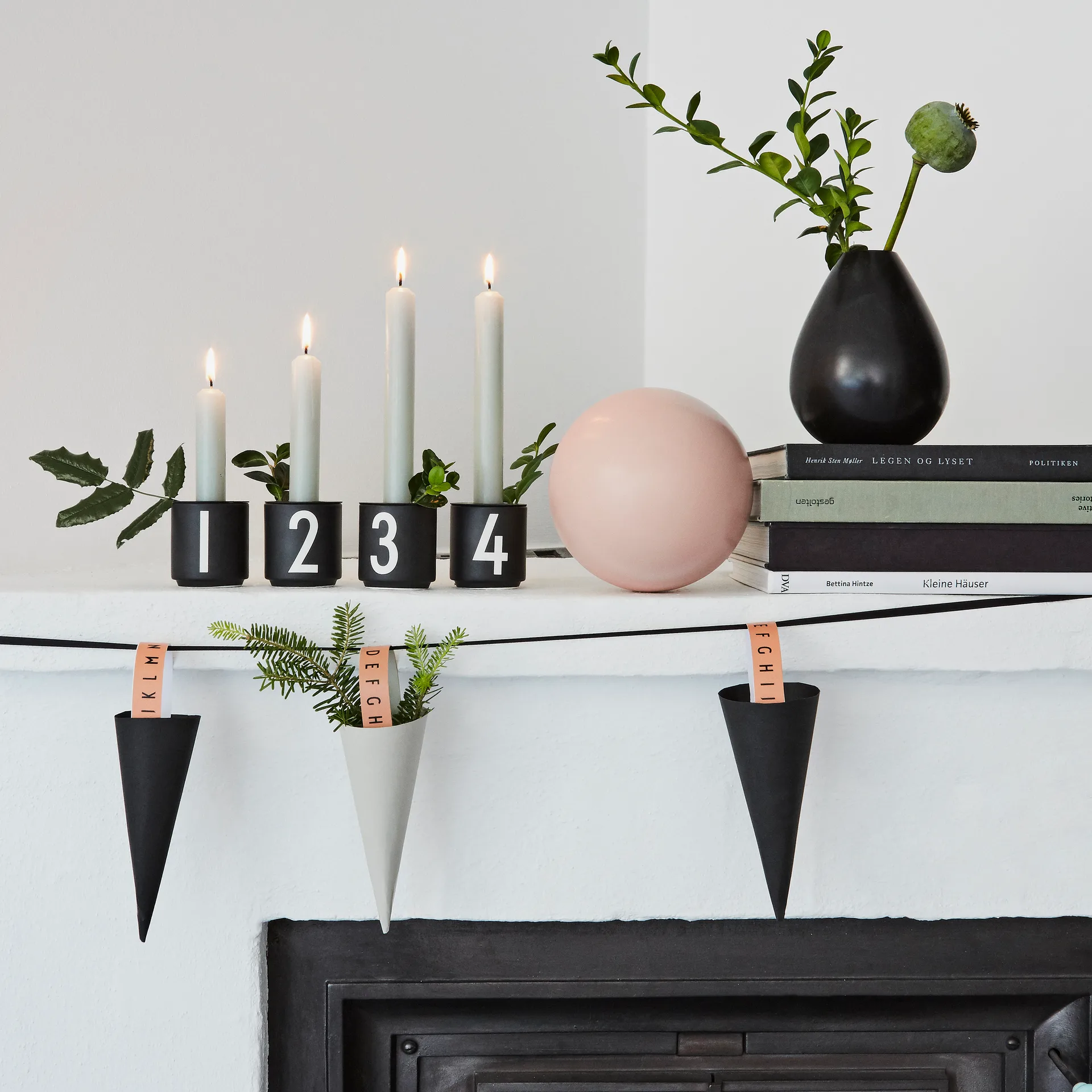 Tasses à espresso Design Letters lot de 4 noir, Black Design Letters