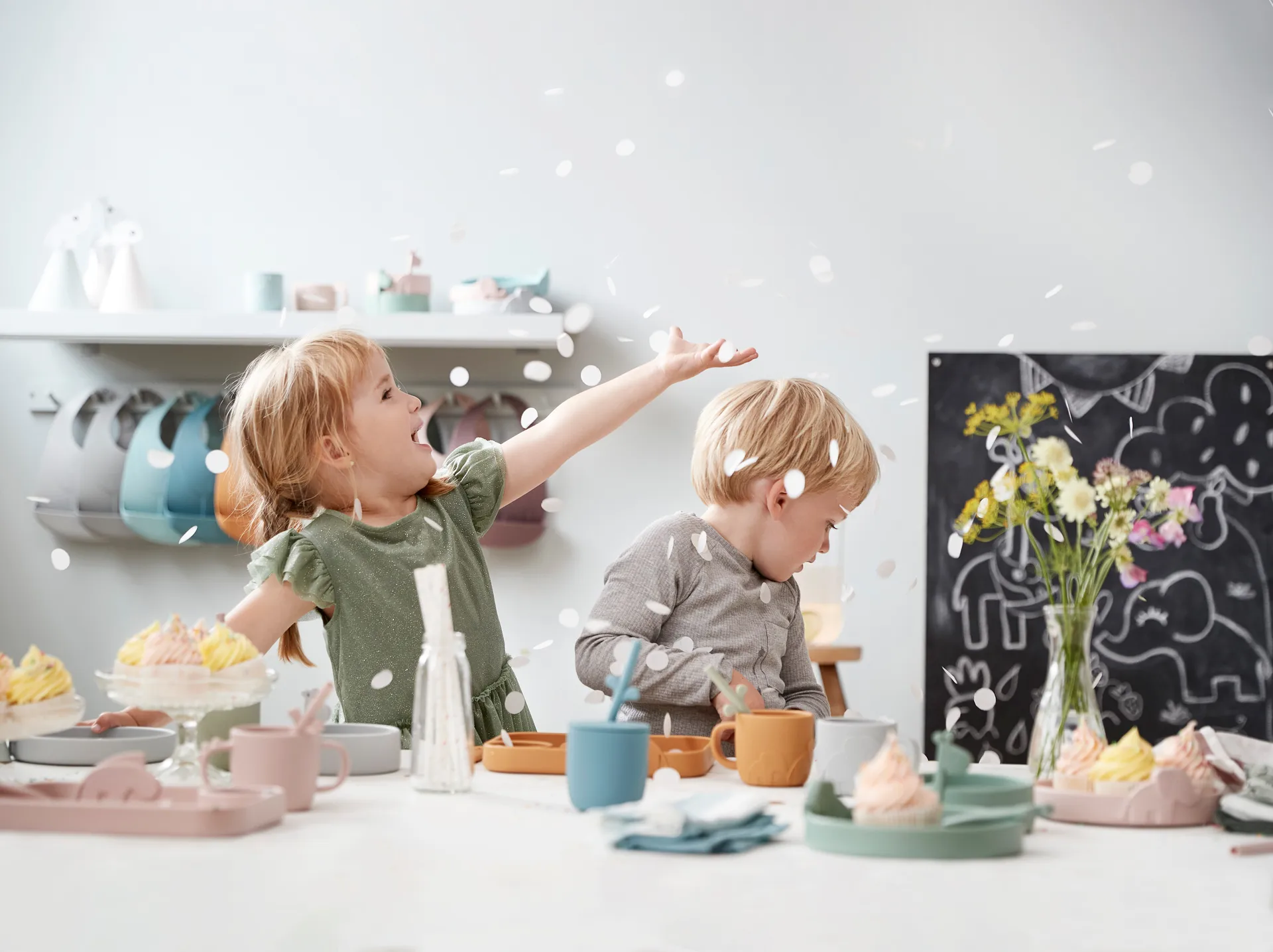 Mug à paille Croco peekaboo 17 cl, Poudre Done by deer