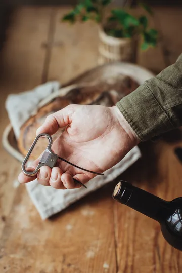 Décapsuleur et tire-bouchon Vale 11×6,4×1 cm - Noir-argent - Dorre