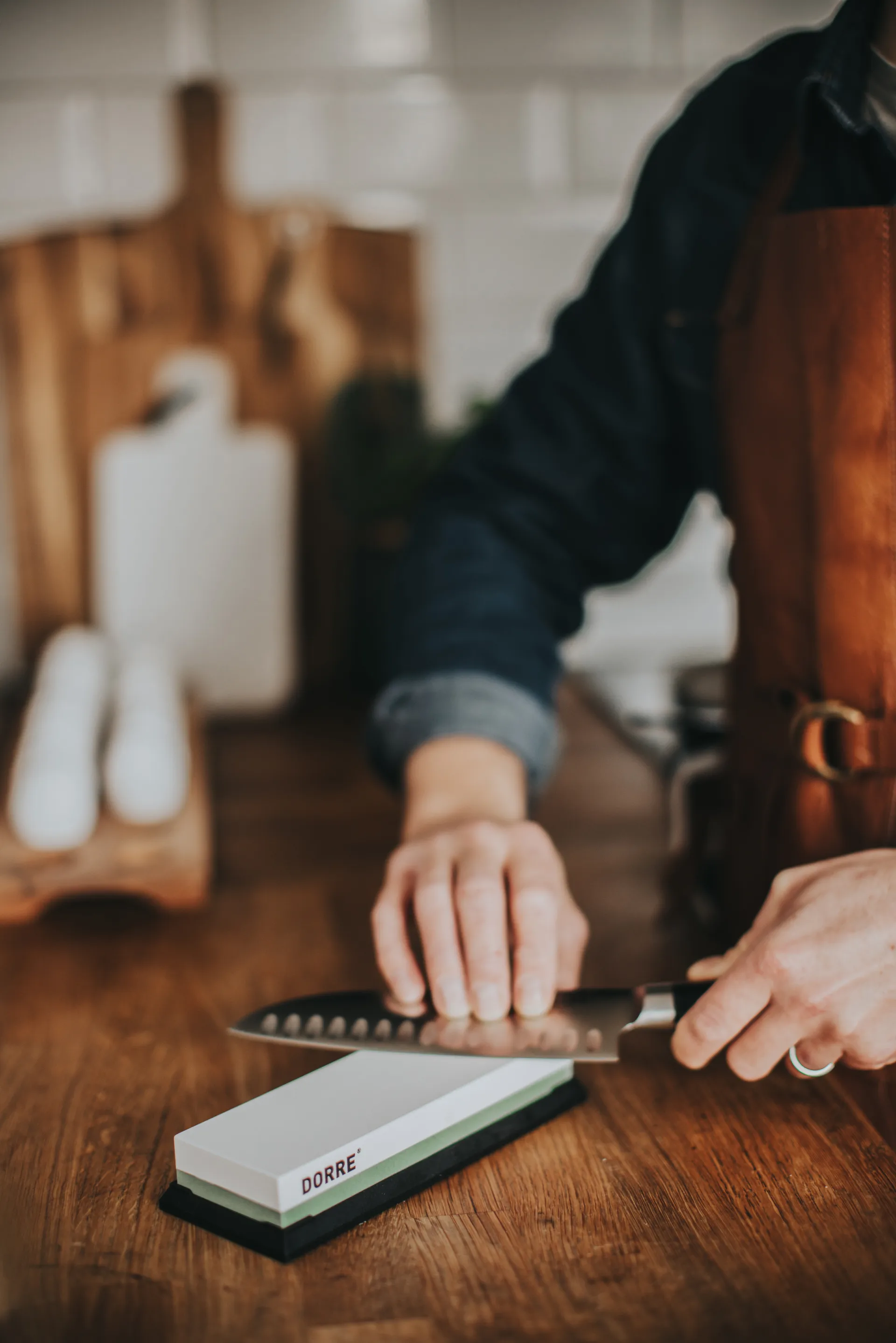 Pierre à aiguiser Suri base caoutchouc 18x6x3 cm, 1000/3000 graines Dorre