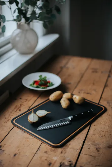 Planche à découper Sami fibres de bois pressées - Noir, 44×32,5 cm - Dorre