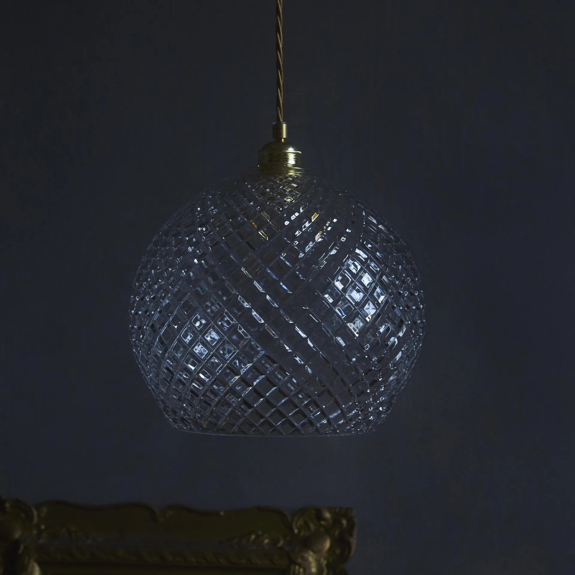 Lampe à suspension Rowan Crystal Ø 22 cm, Small check avec câble doré EBB & FLOW