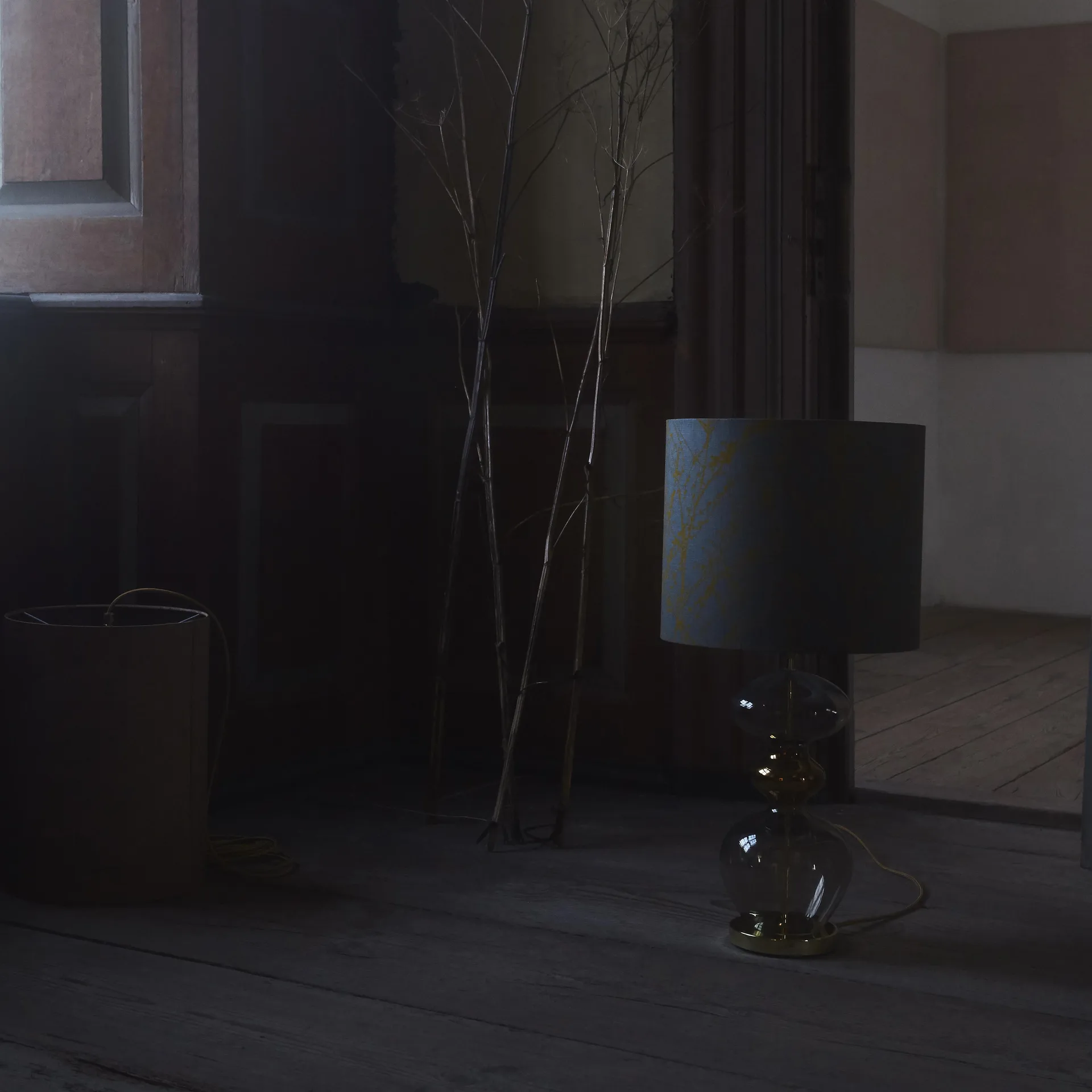 Pied pour lampe Futura, Transparent avec câble doré EBB & FLOW