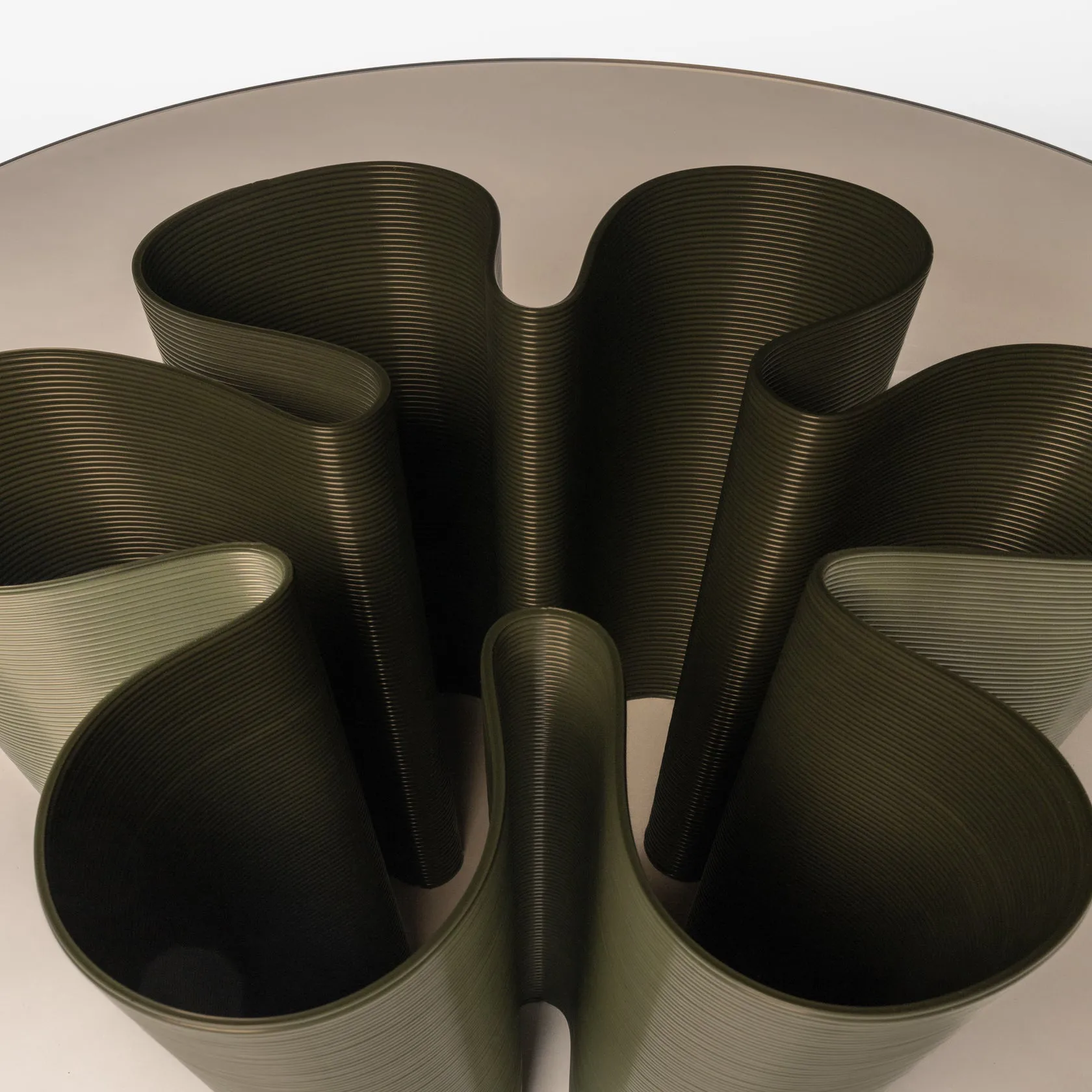Table basse Anemone Ø110 cm, Olive Ekbacken Studios