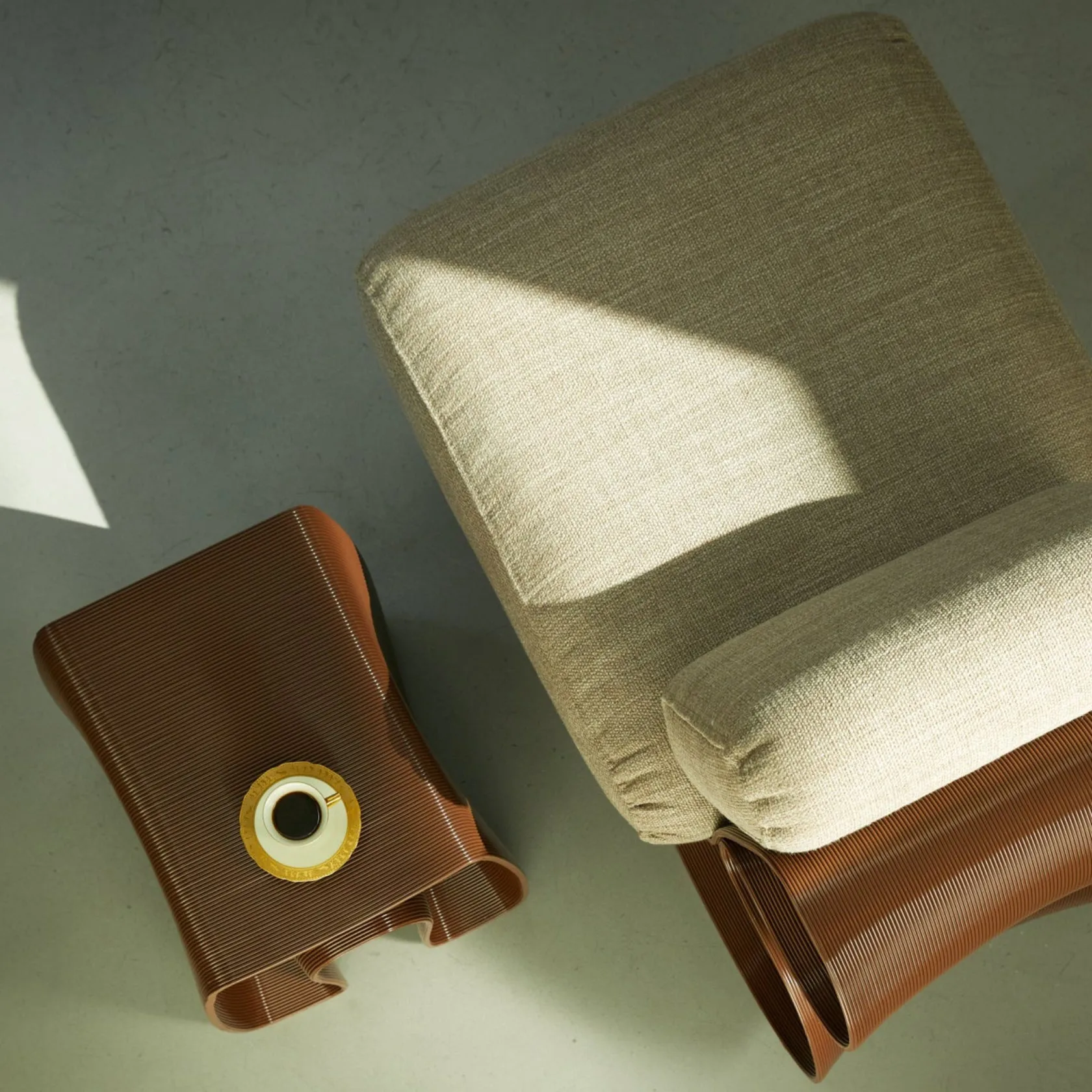 Table d'appoint Eel 38x40 cm, Chocolate Ekbacken Studios